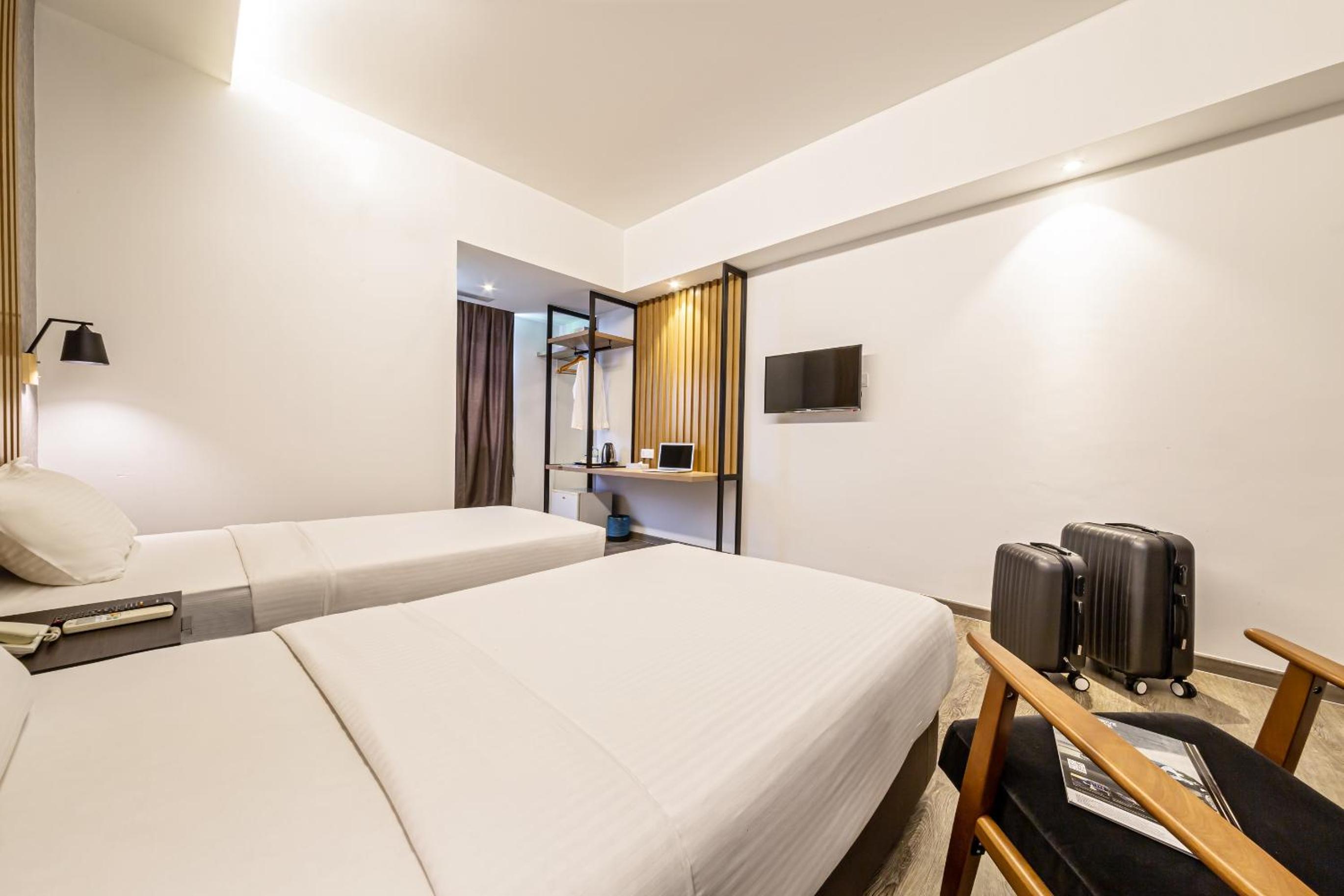 Deluxe Twin Room photo 1