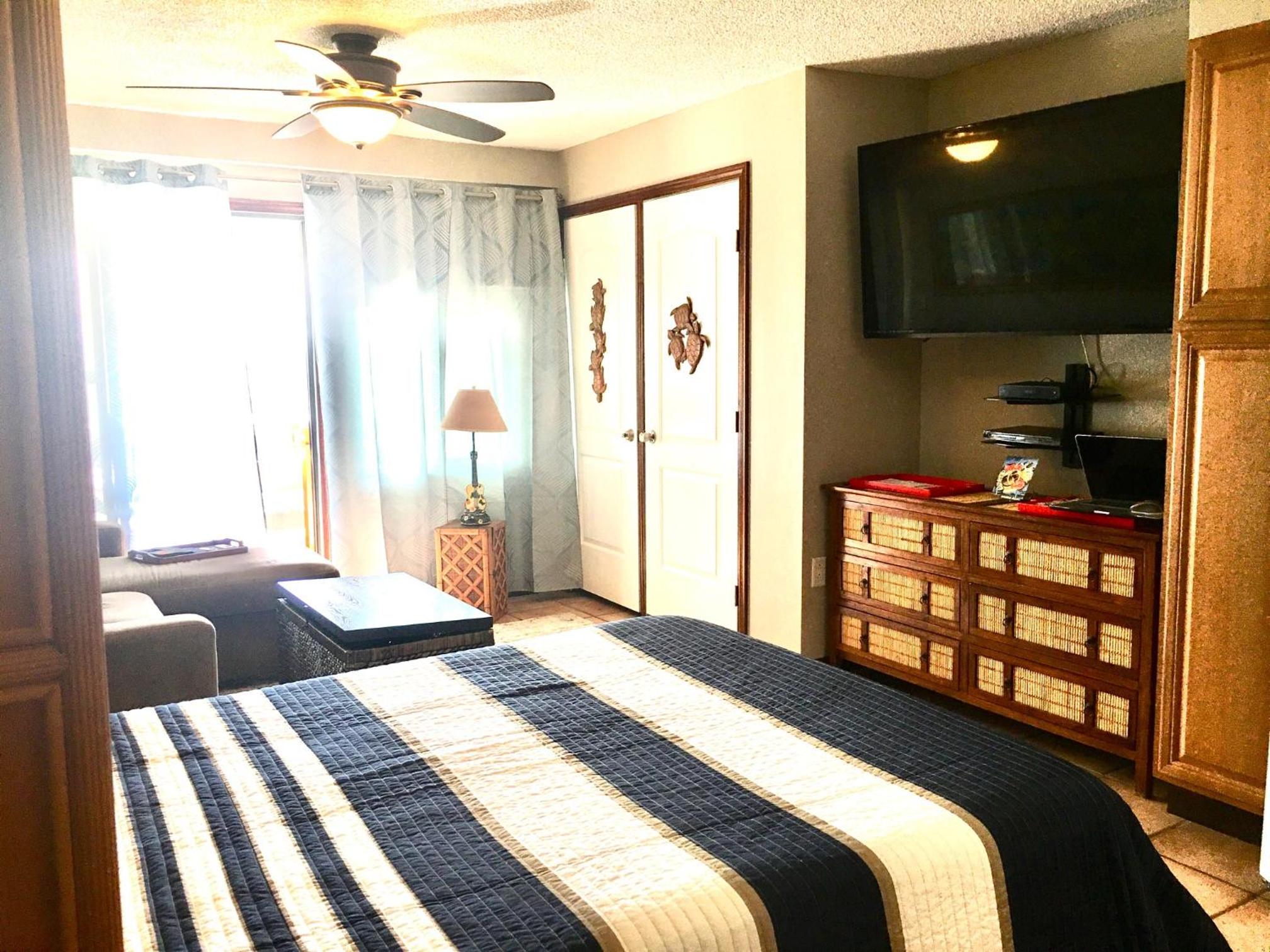 Studio Apartment photo 1