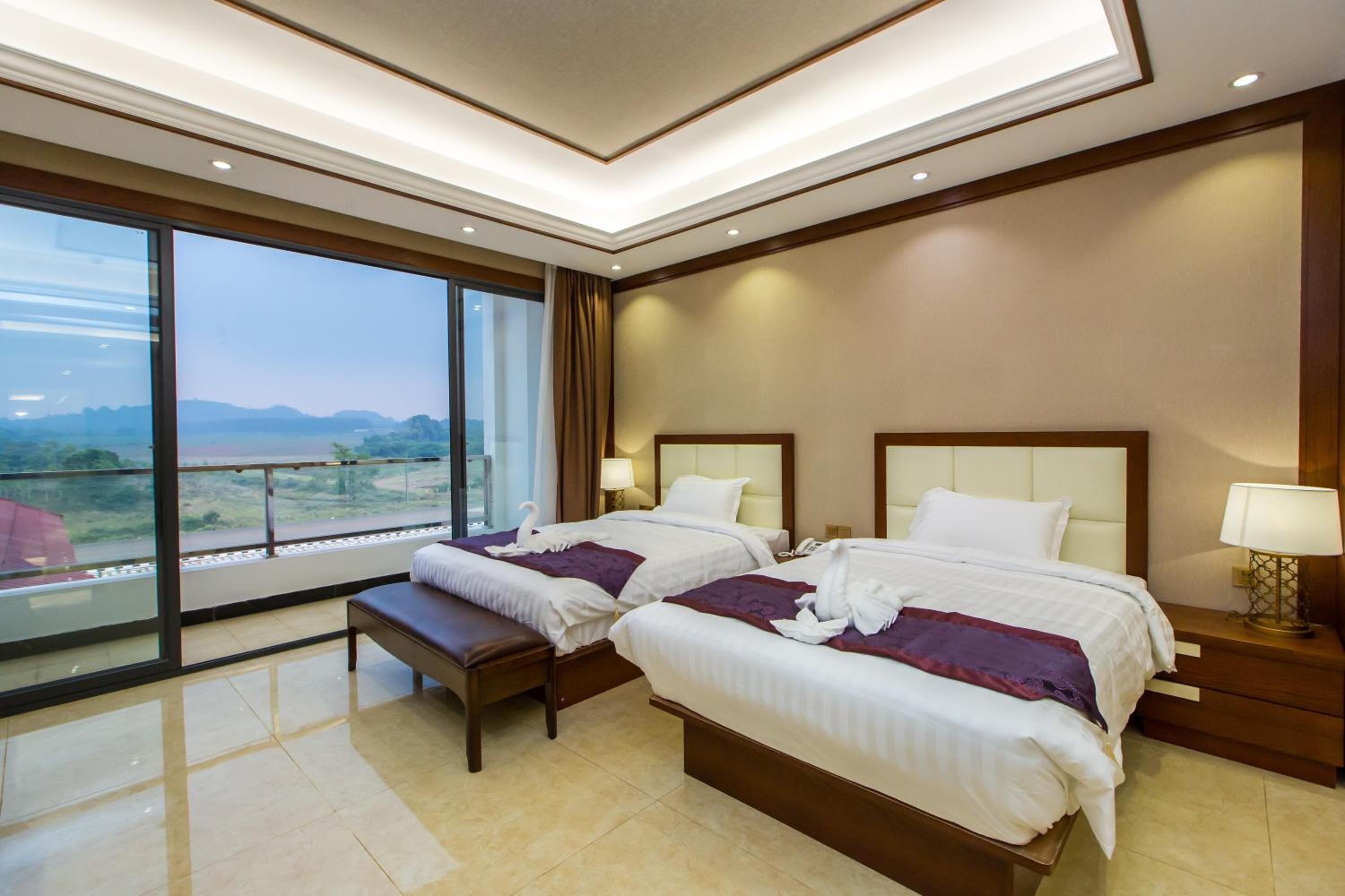 Twin Room with Mountain View