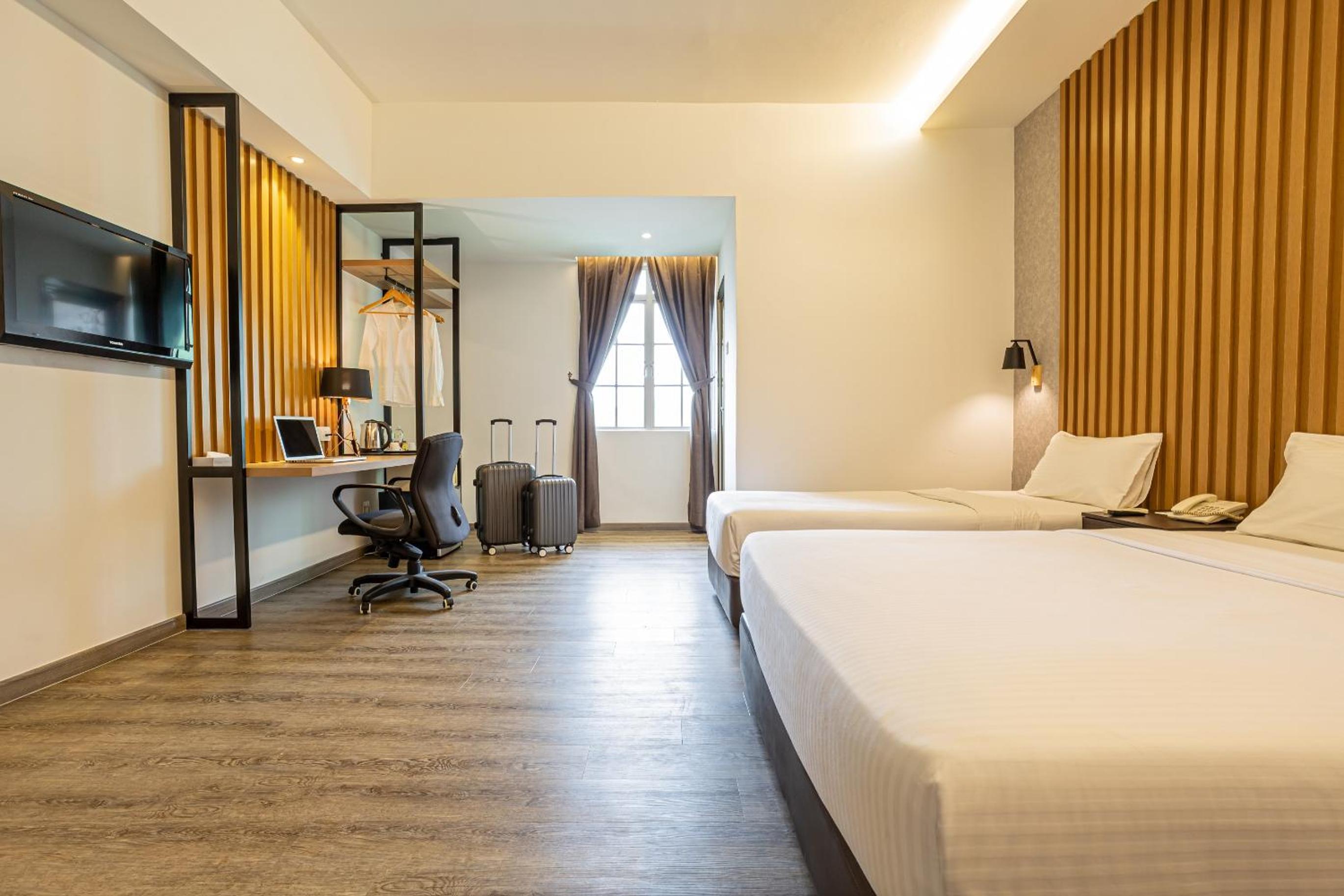 Deluxe Triple Room photo 3