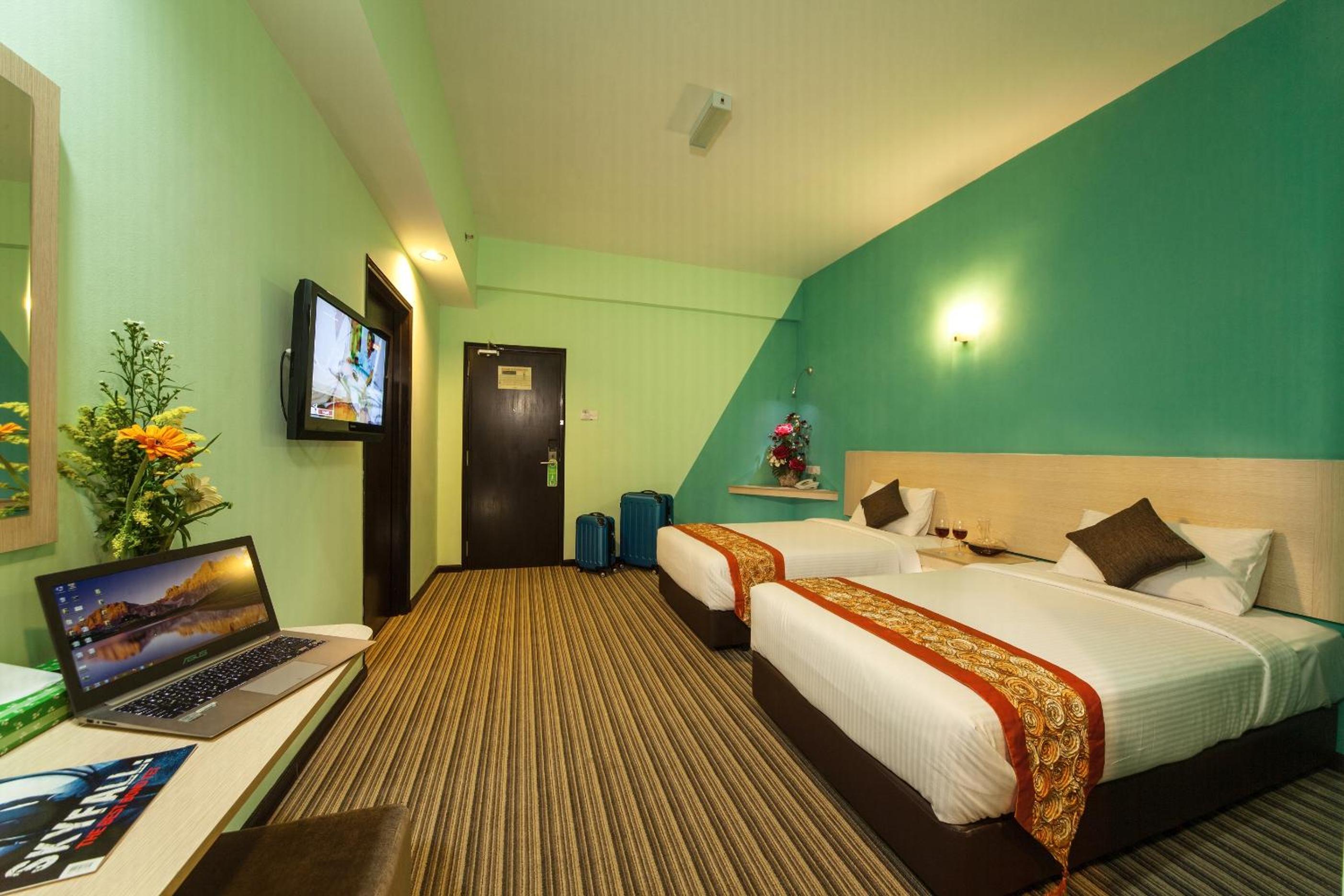 Standard Twin Room photo 2