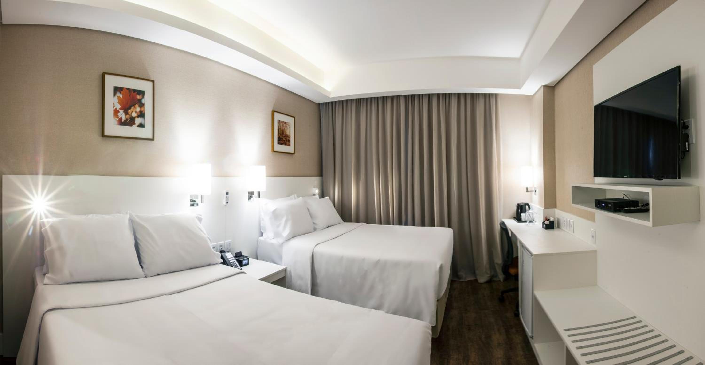 Standard Double Room with Two Double Beds - Photo 2