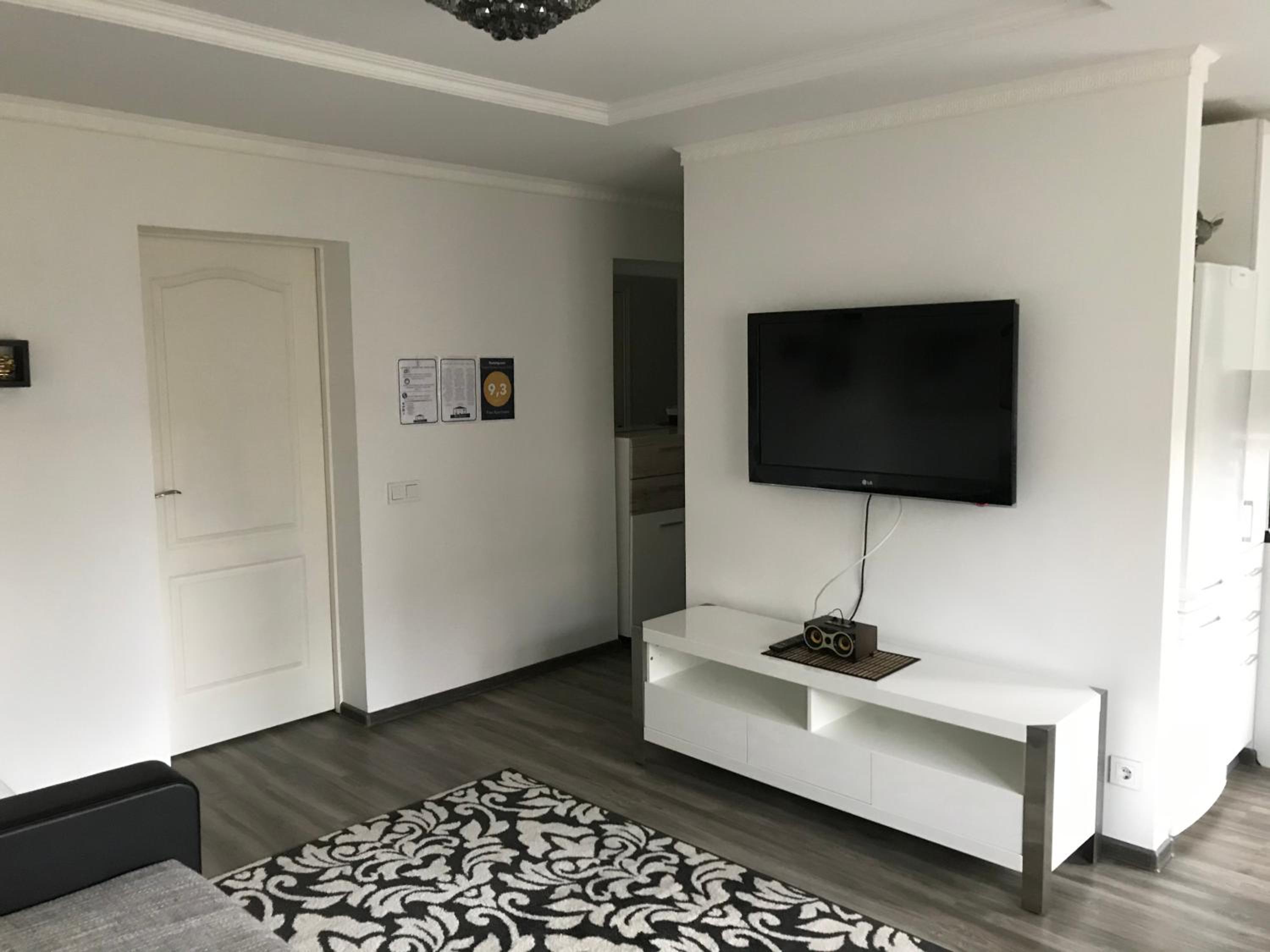 Studio Apartment - Photo 10