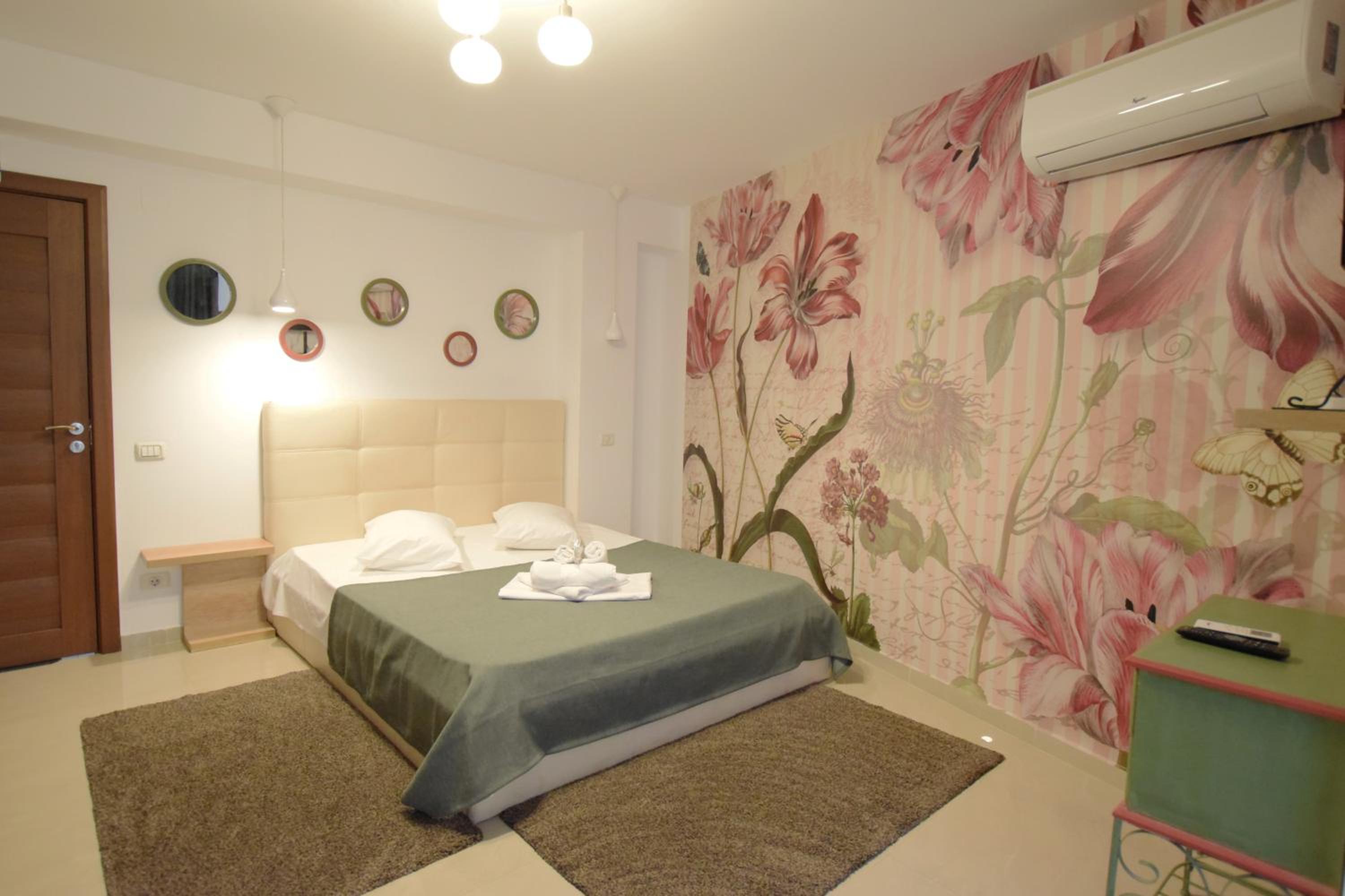 Studio Apartment photo 1