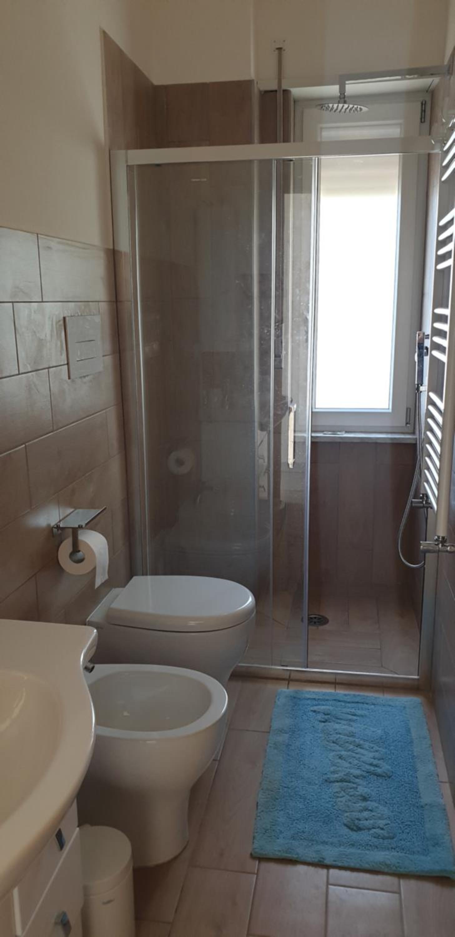 Deluxe Double Room with Balcony - Photo 4
