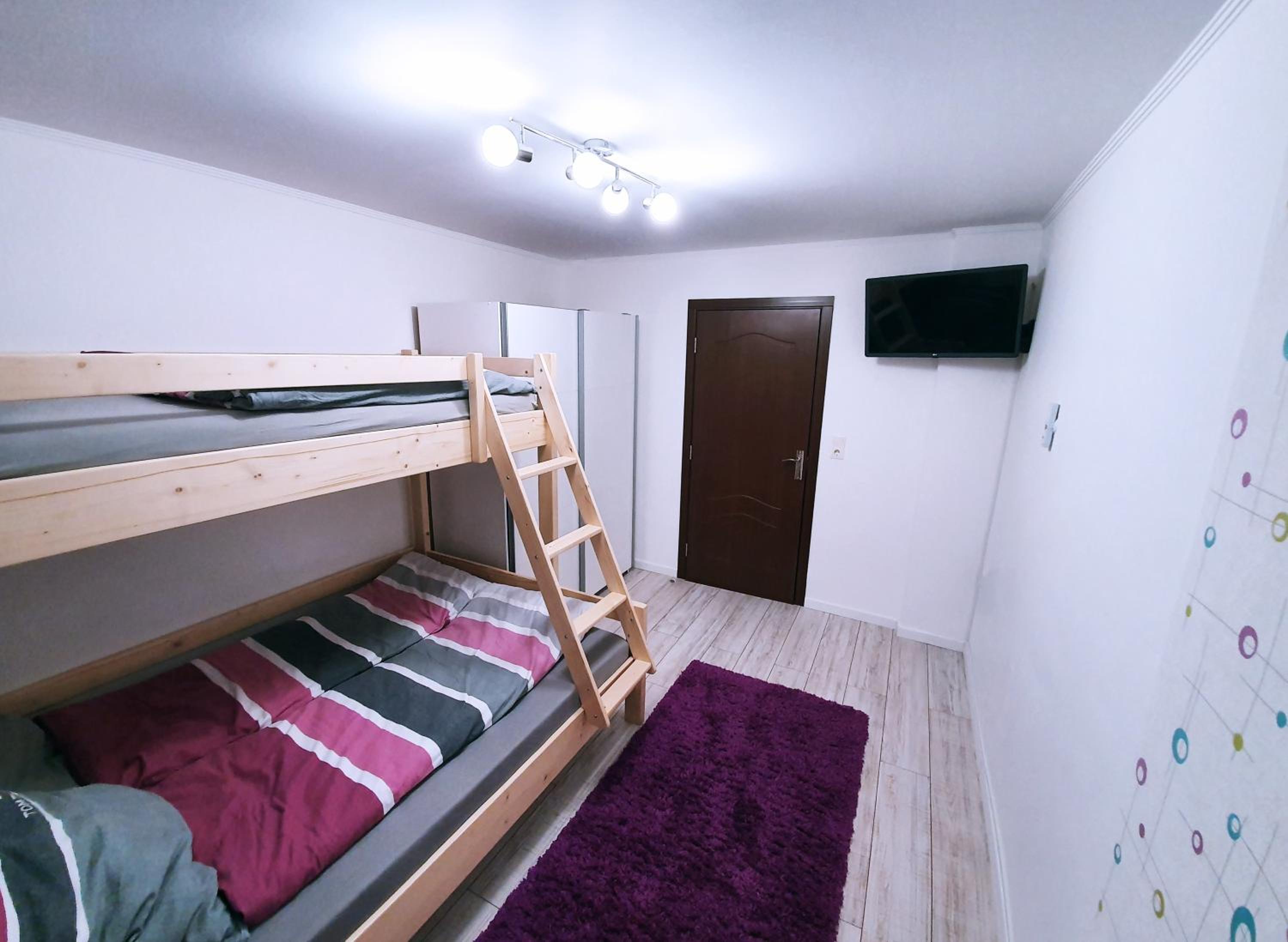 Two-Bedroom Apartment - Photo 2