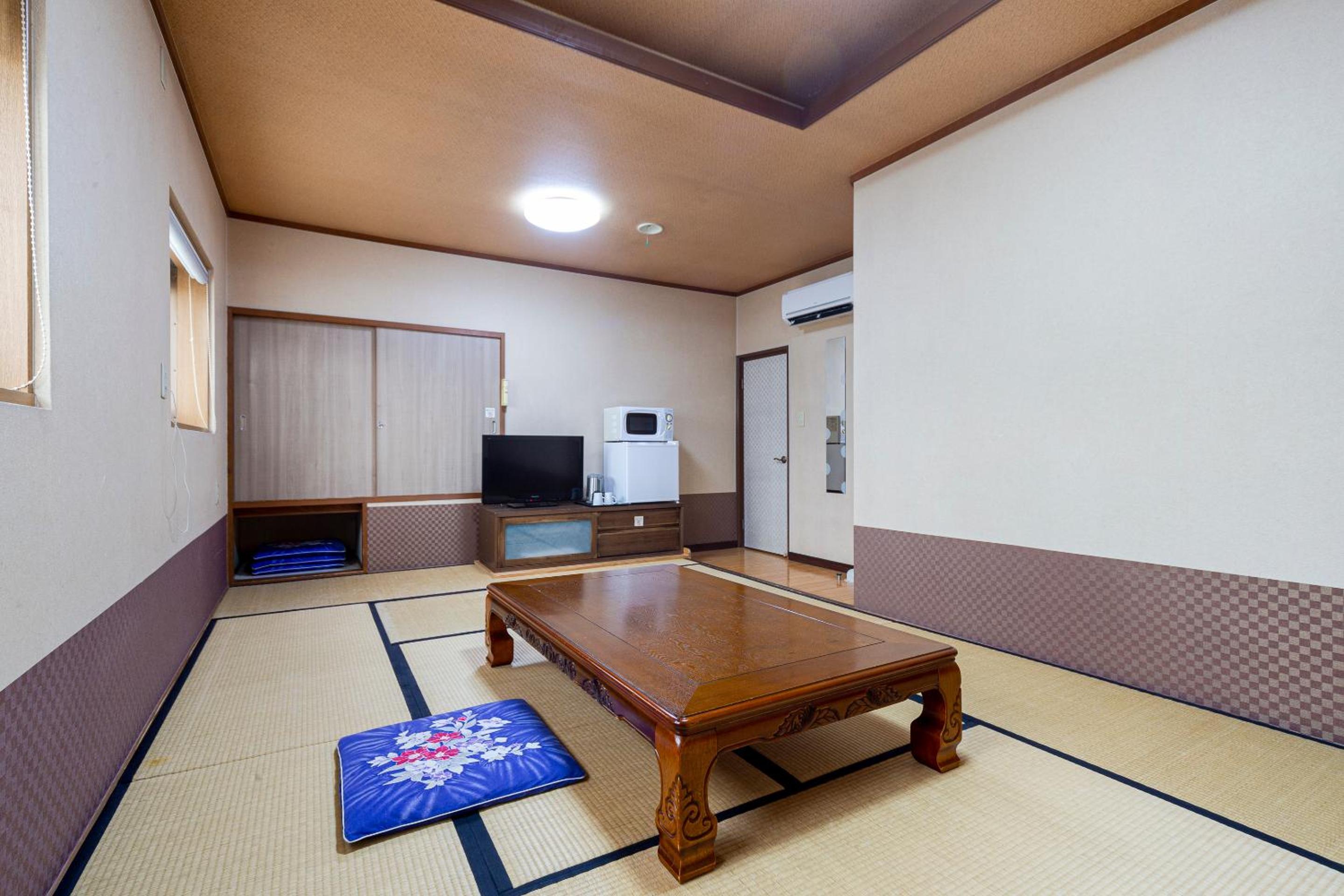 Japanese-Style Quadruple Room - Photo 3