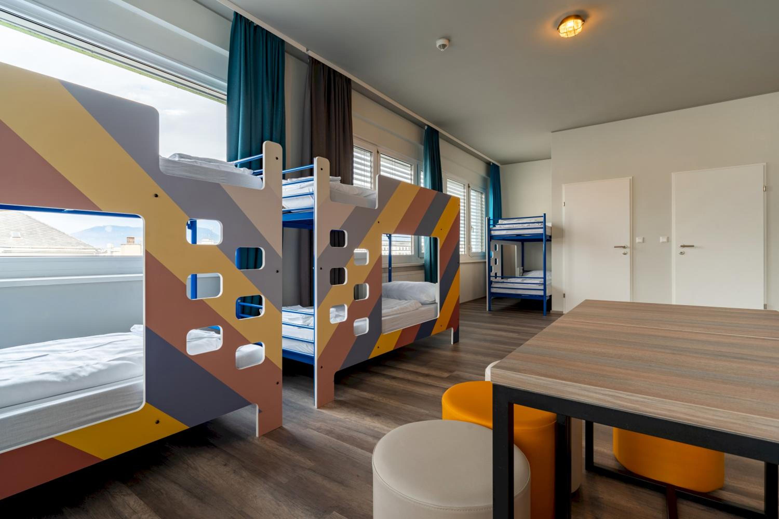Bed in 8-Bed Dormitory Room photo 1