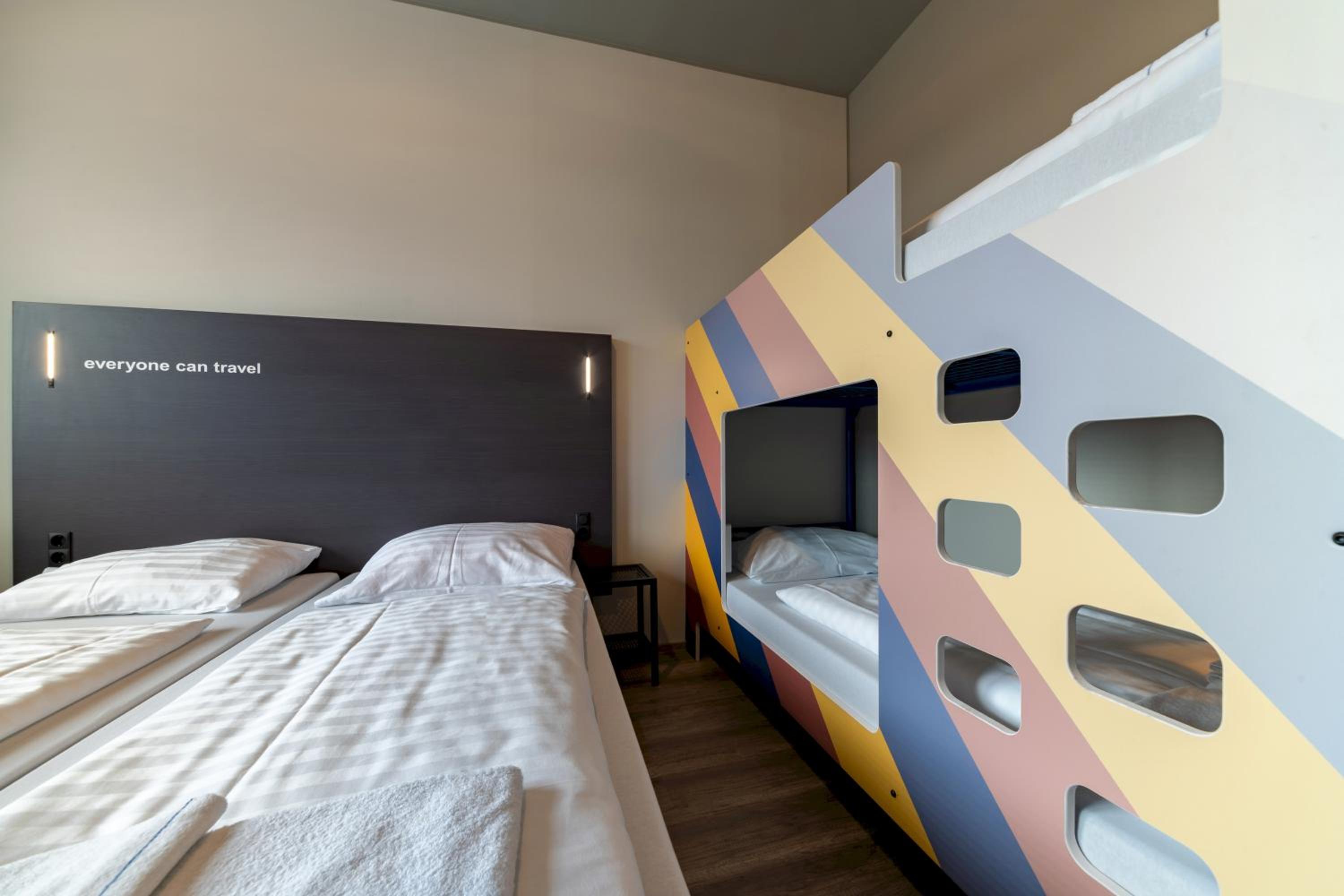Bed in 4-Bed Dormitory Room photo 1
