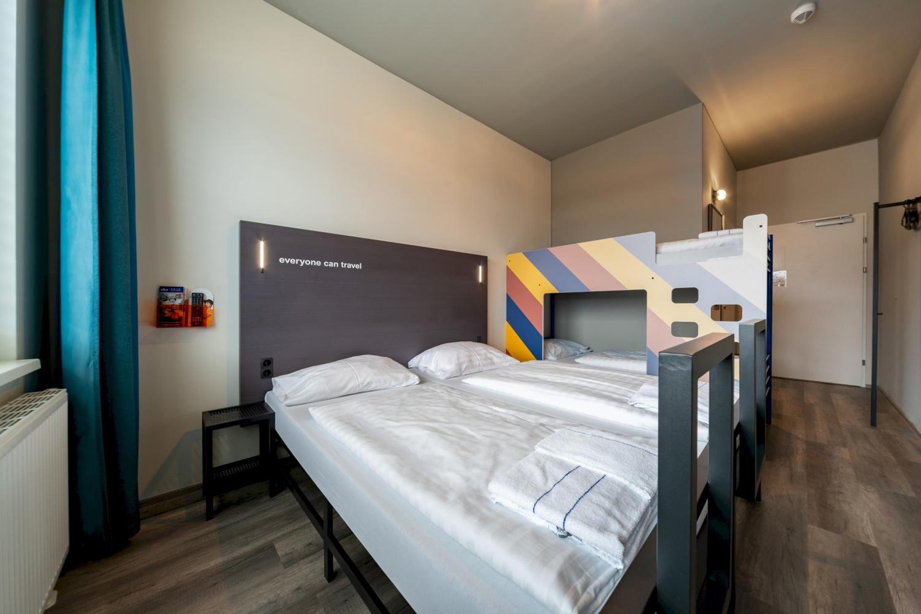 Bed in 4-Bed Dormitory Room photo 2
