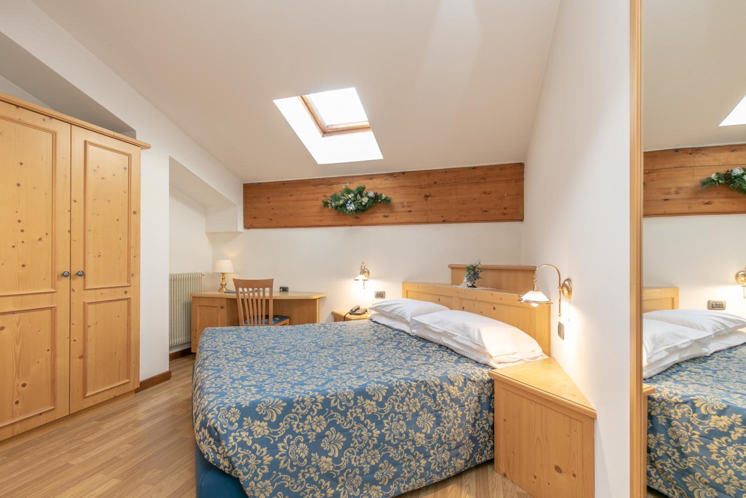 Standard Double or Twin Room with Balcony - Photo 1