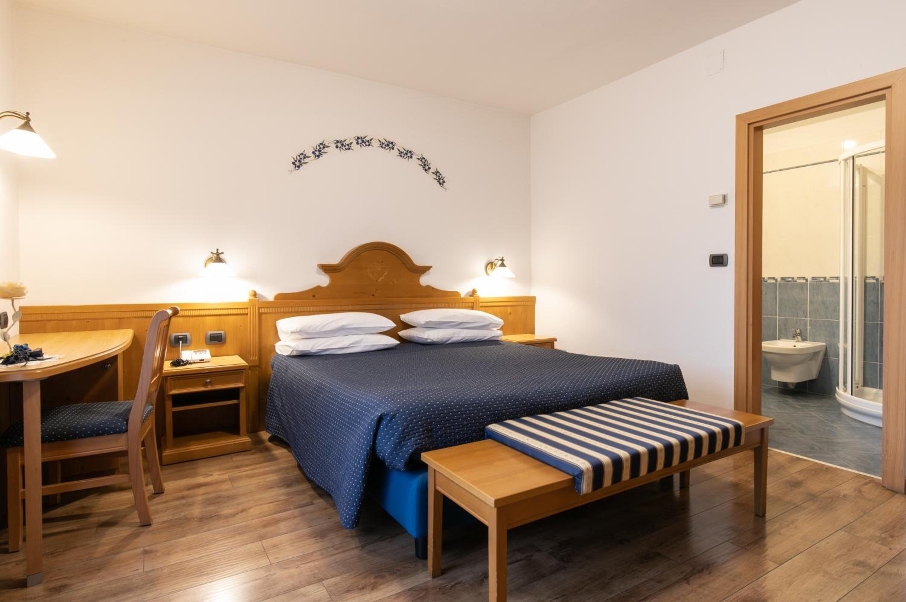 Superior Double Room - Photo 12