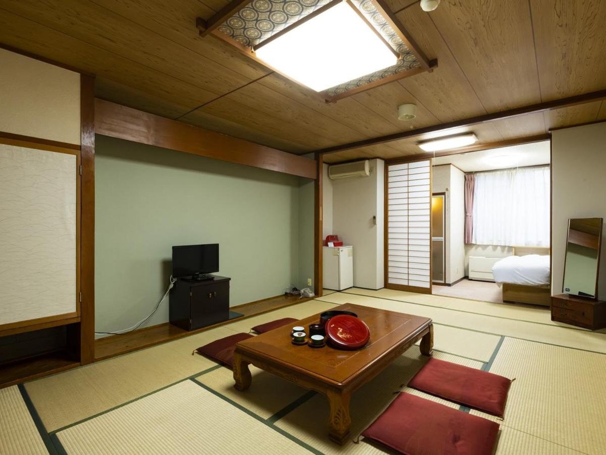Japanese-Style Room - Photo 5