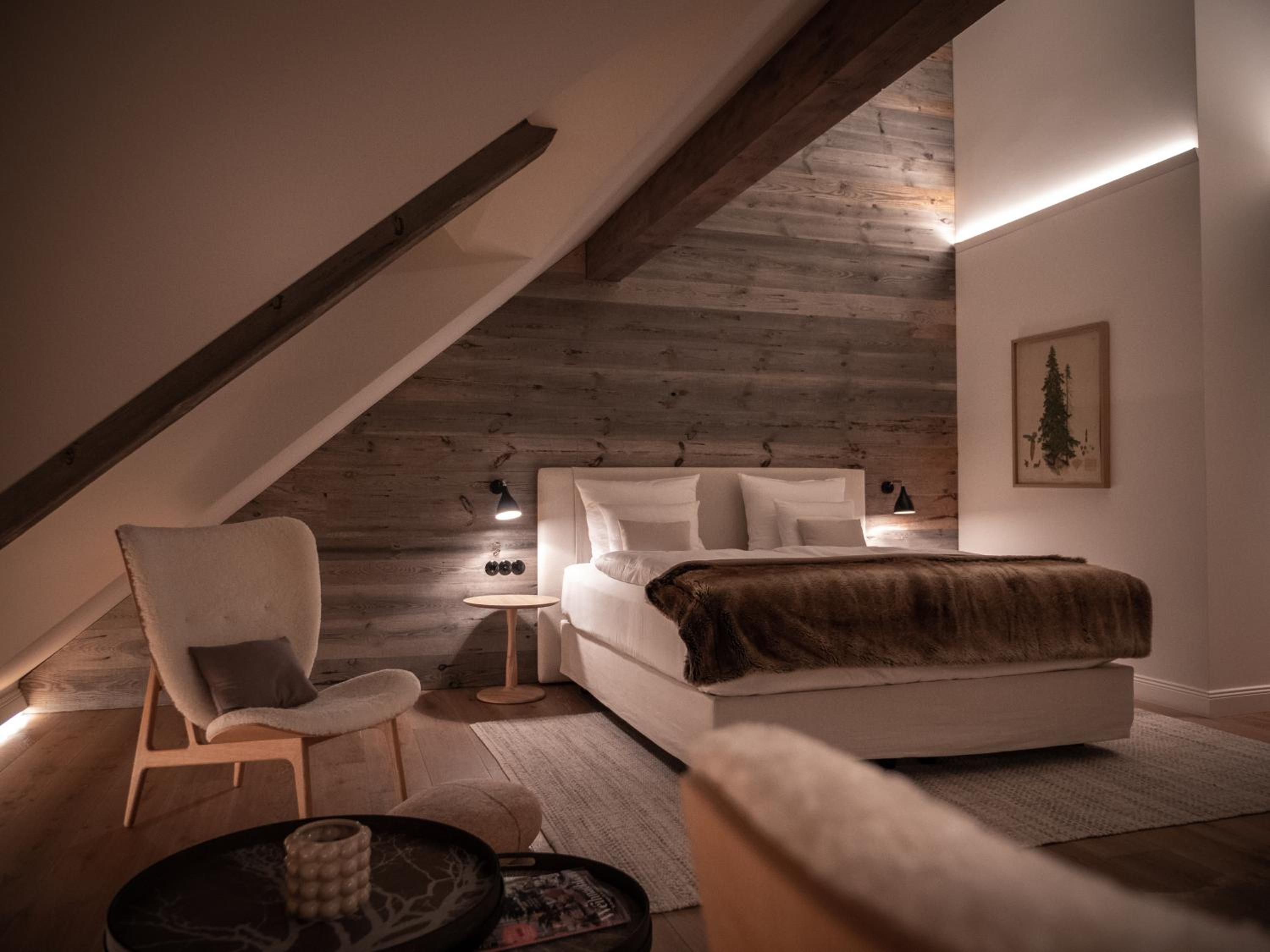 Junior Suite with Mountain View photo 2