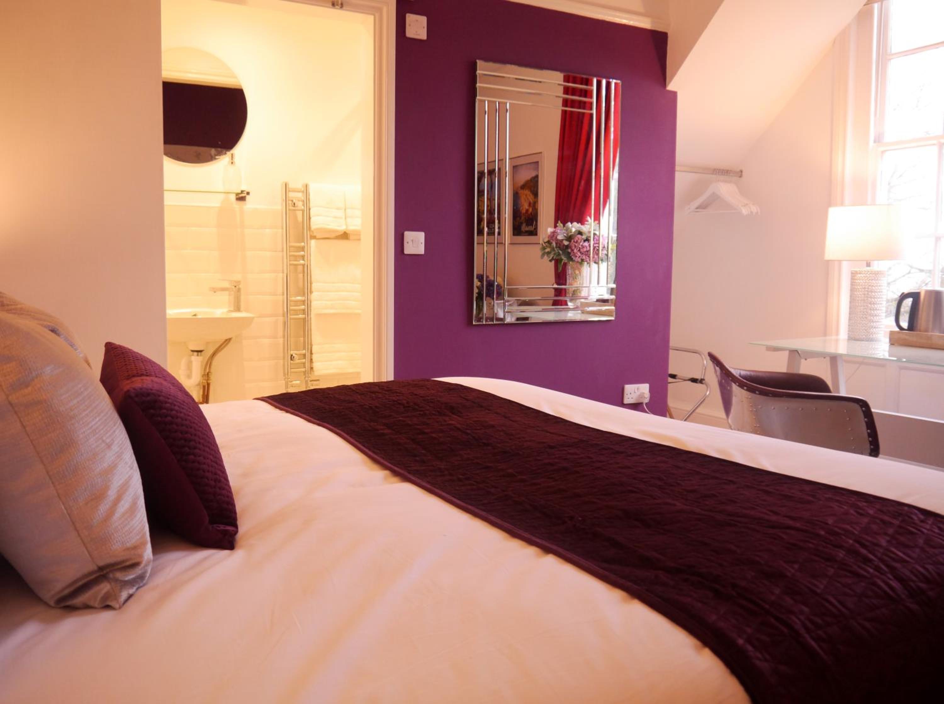 Deluxe Double Room with Shower