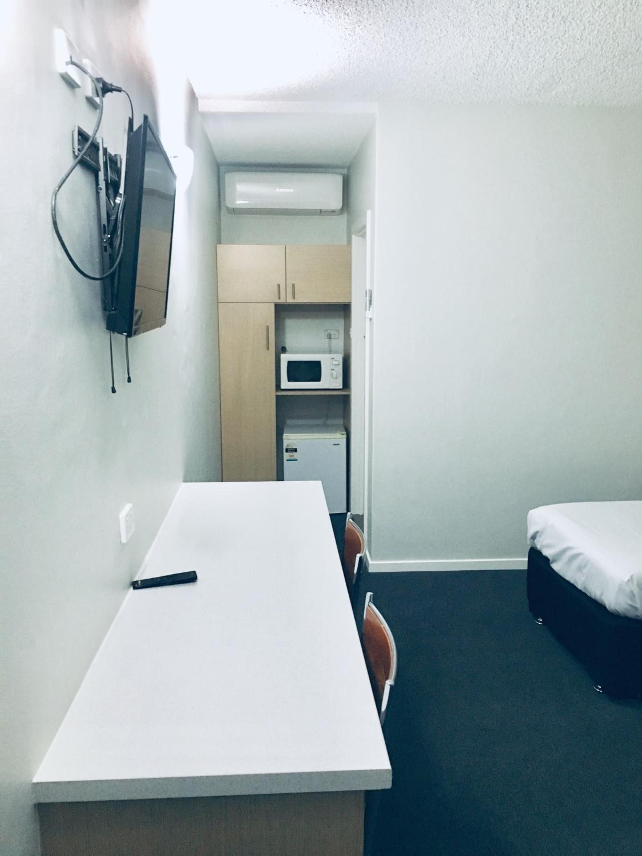 Double or Twin Room - Photo 5