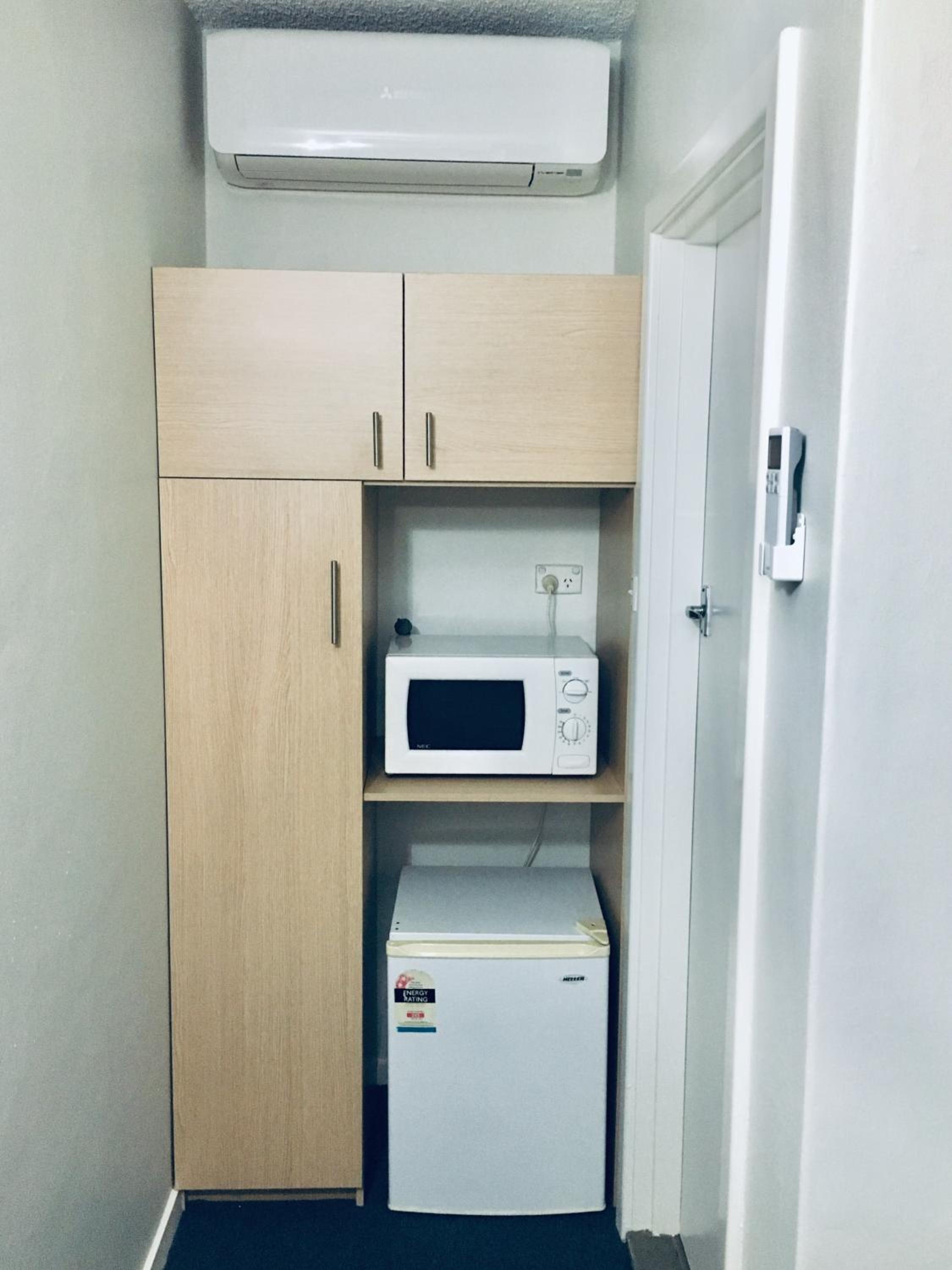 Double or Twin Room - Photo 4