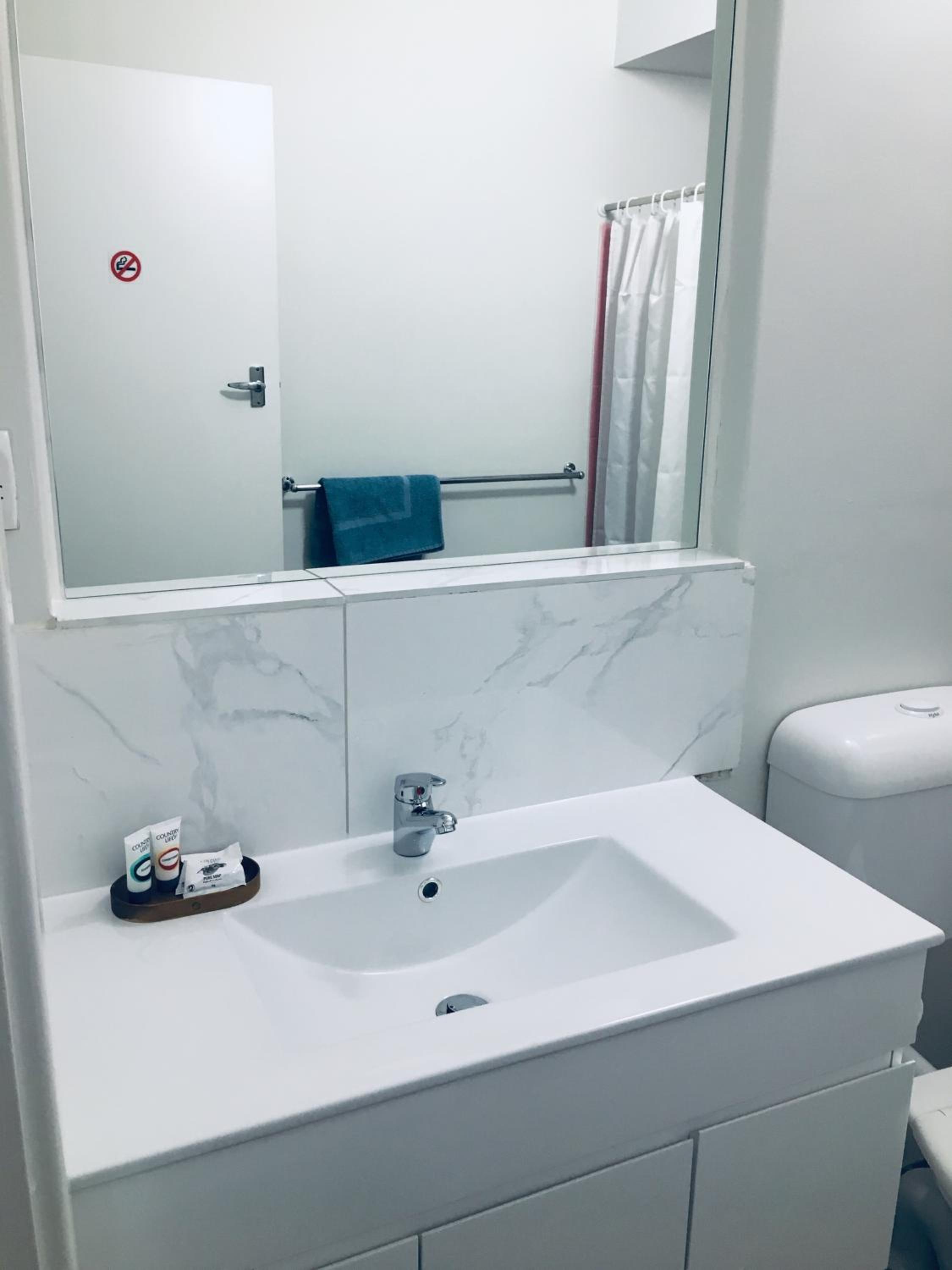 Double or Twin Room - Photo 3