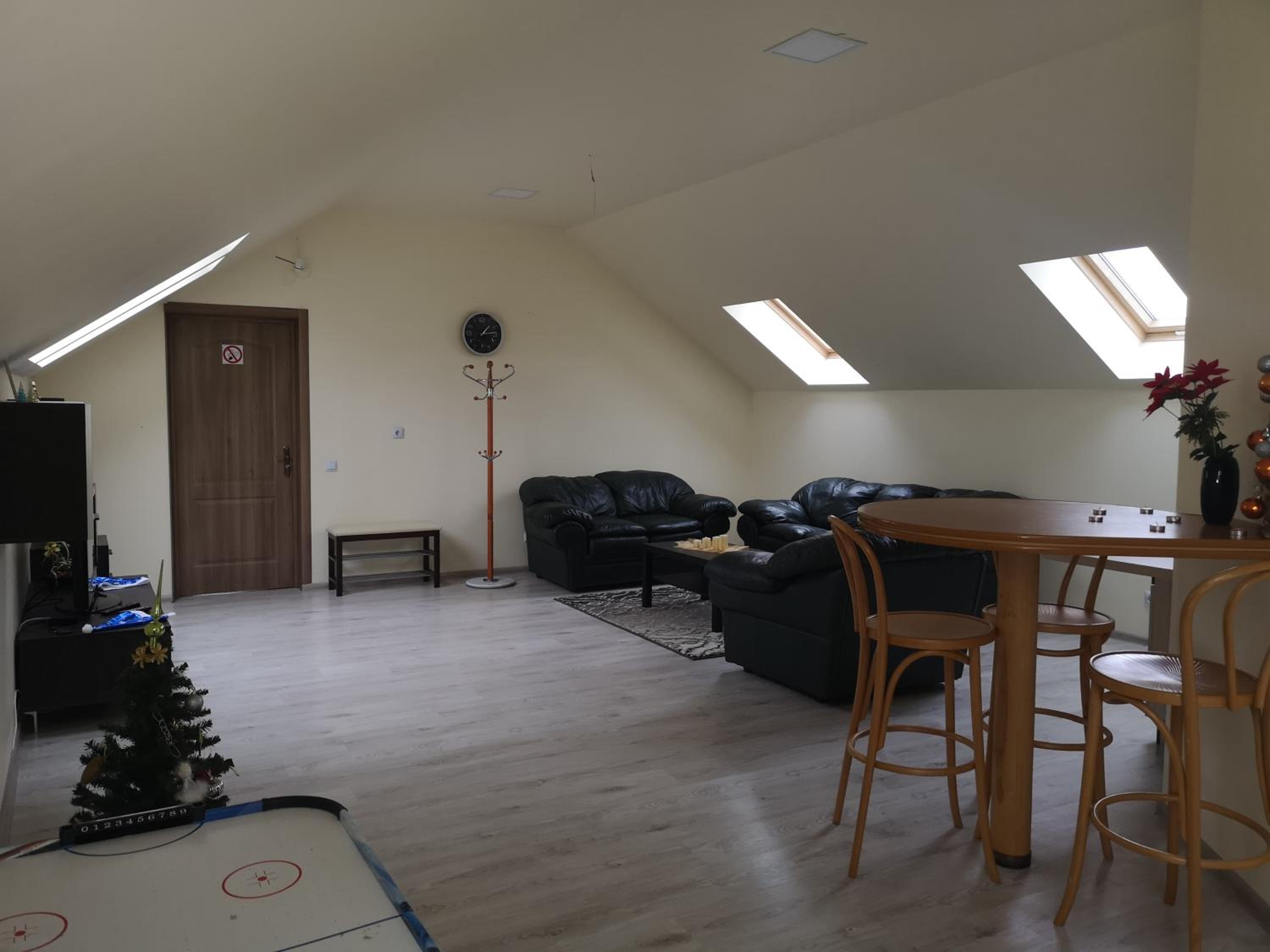 One-Bedroom Apartment - Photo 6