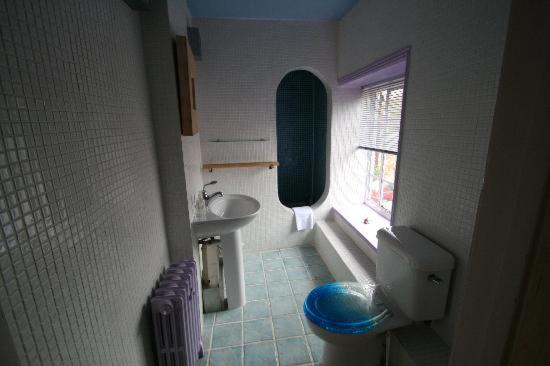 Standard Double Room - Photo 5