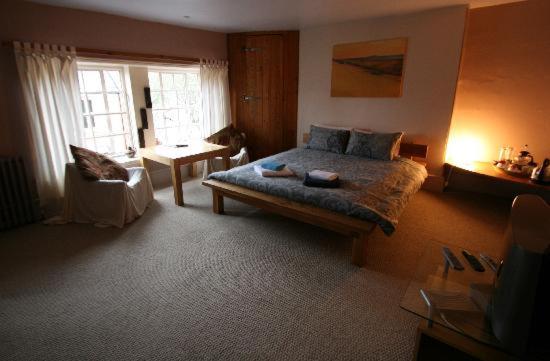 Standard Double Room - Photo 4