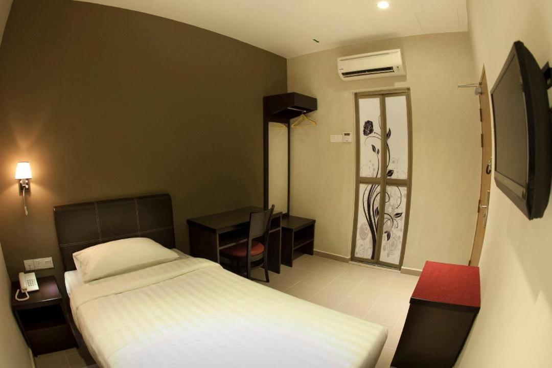 Budget Single Room