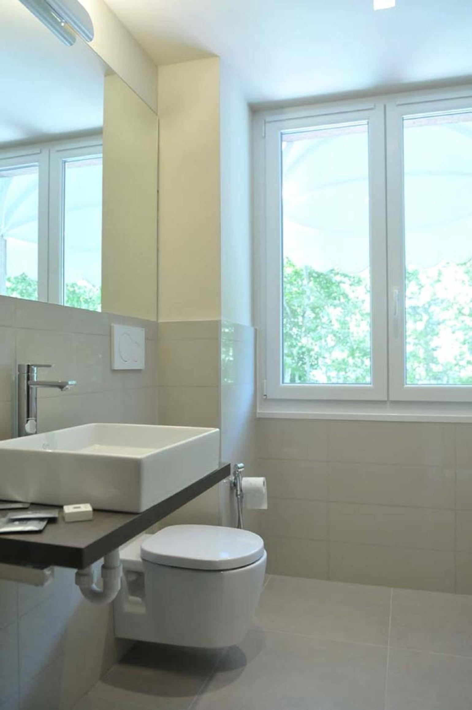 Double or Twin Room with Balcony - Photo 18