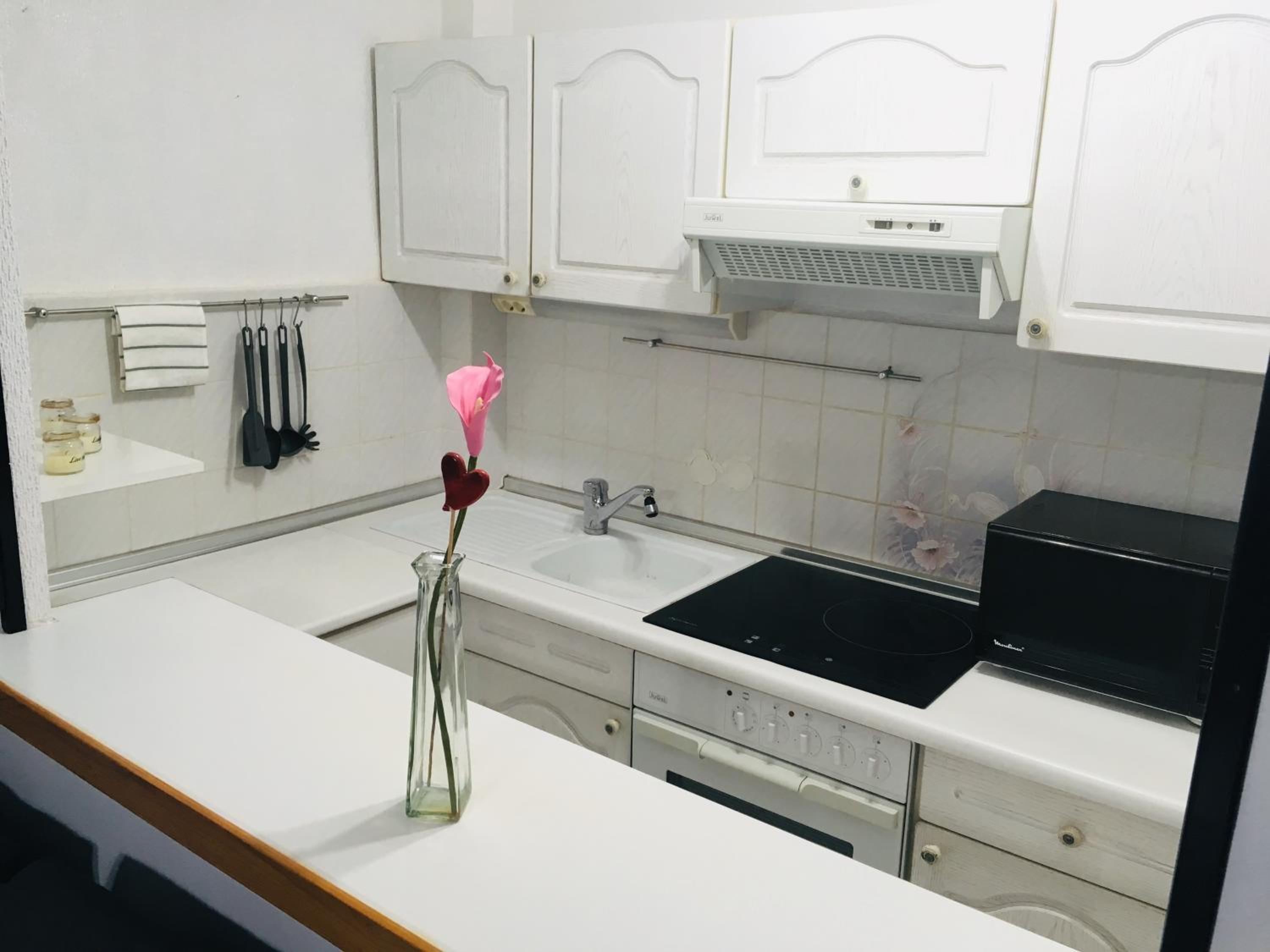 One-Bedroom Apartment - Photo 21