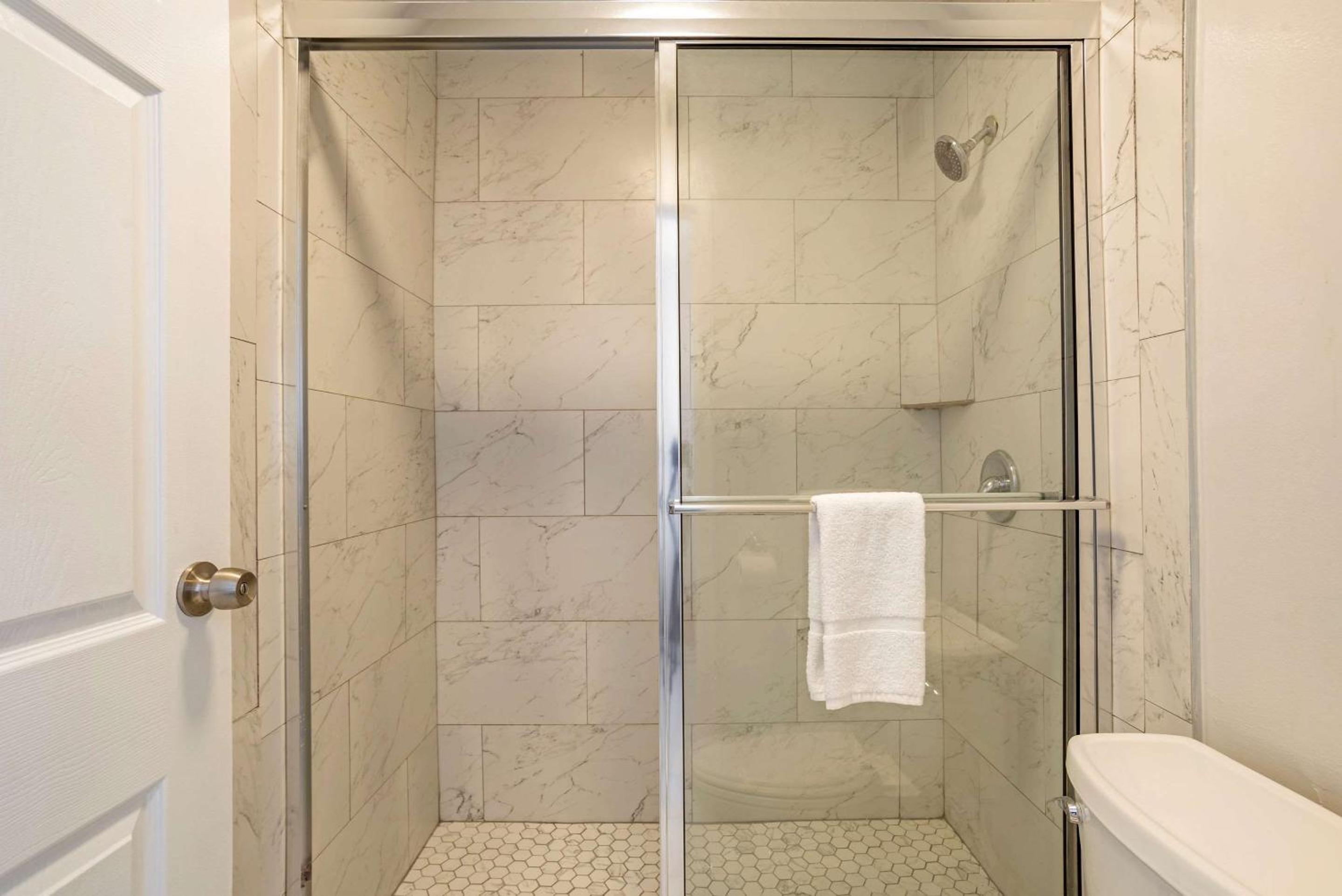 Suite with Two Double Beds - Non-Smoking - Photo 6