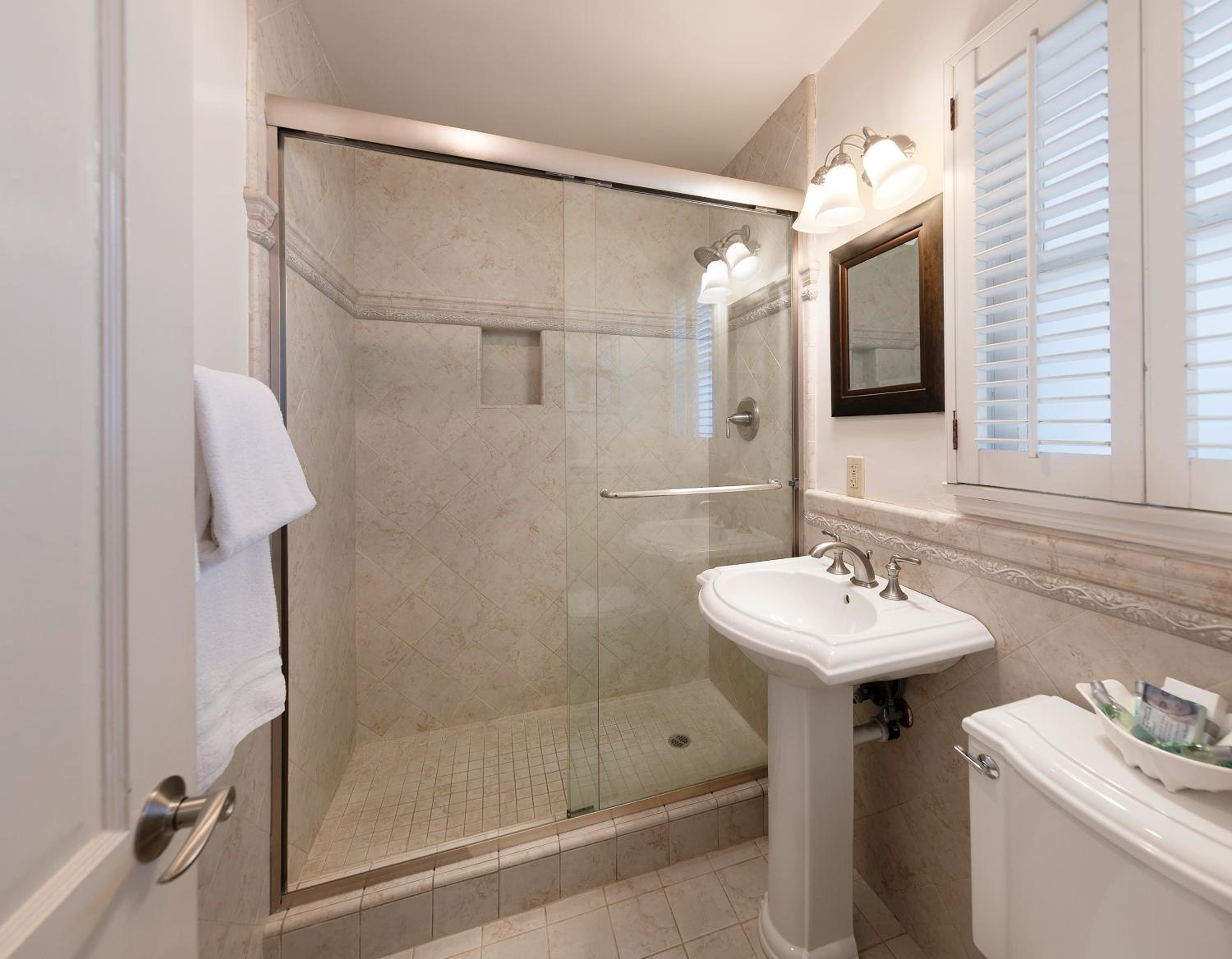 Lavender Junior Suite photo 2