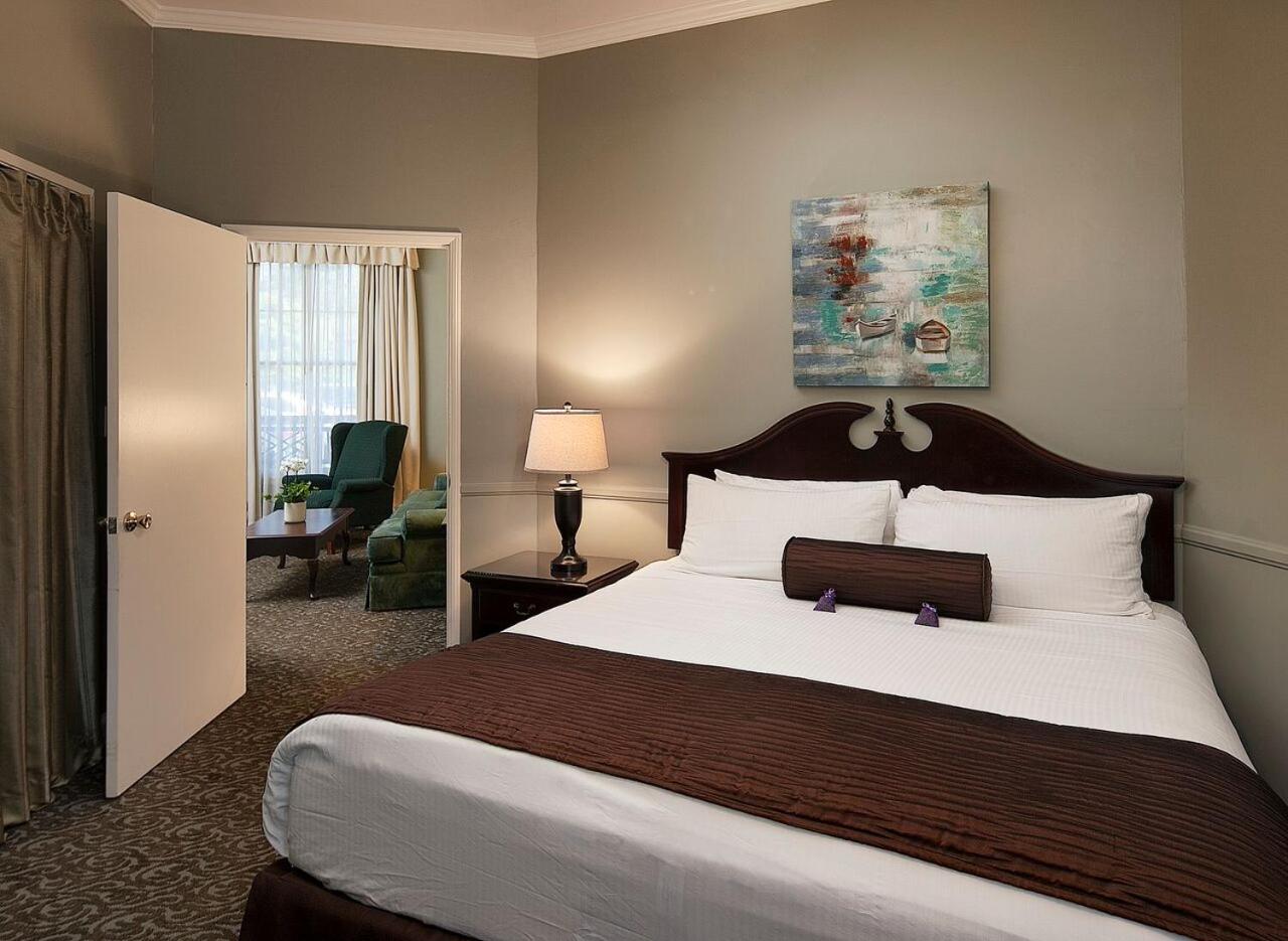 Accessible Fireside Suite photo 3