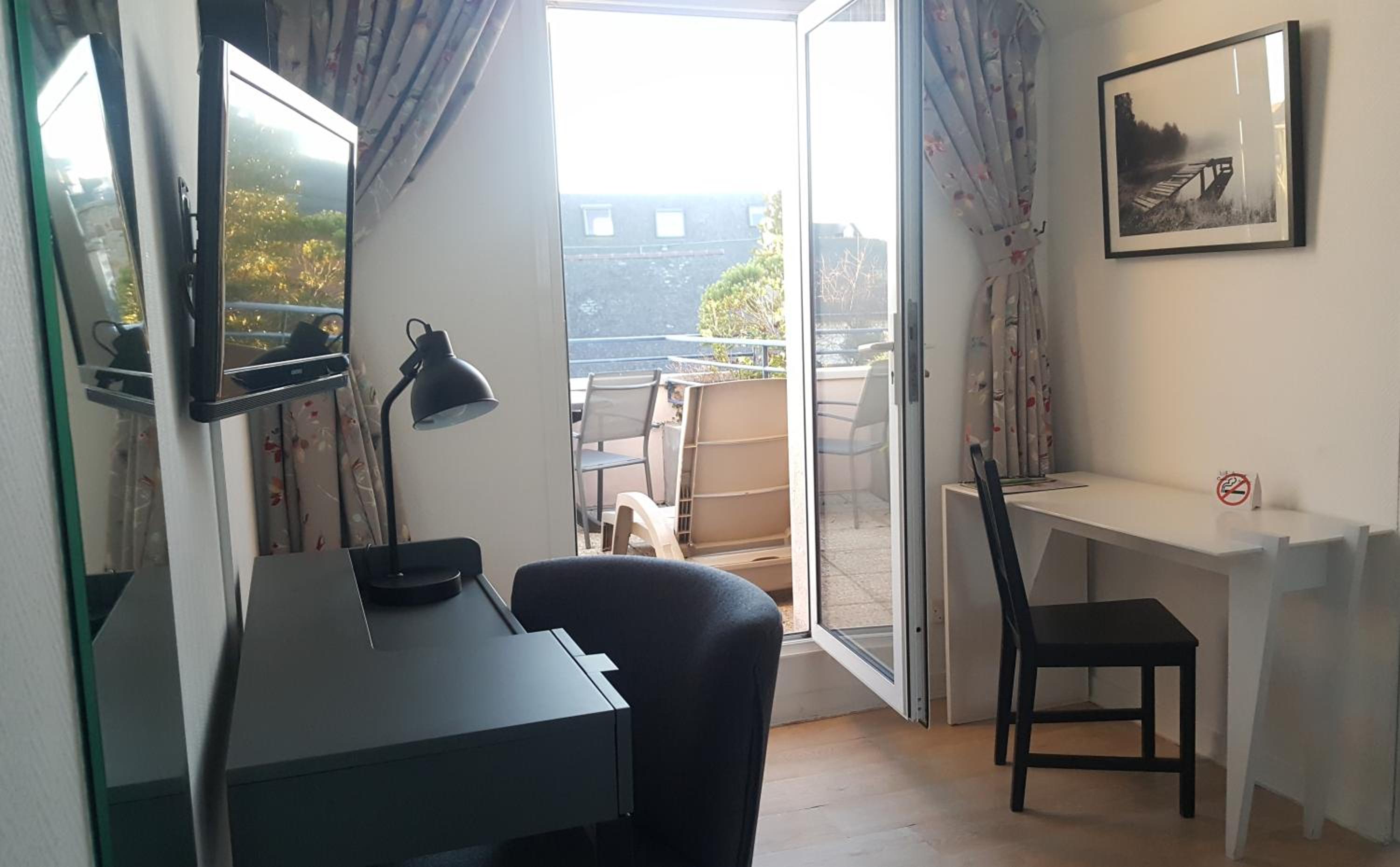 Superior Double or Twin Room with Terrace - Photo 1