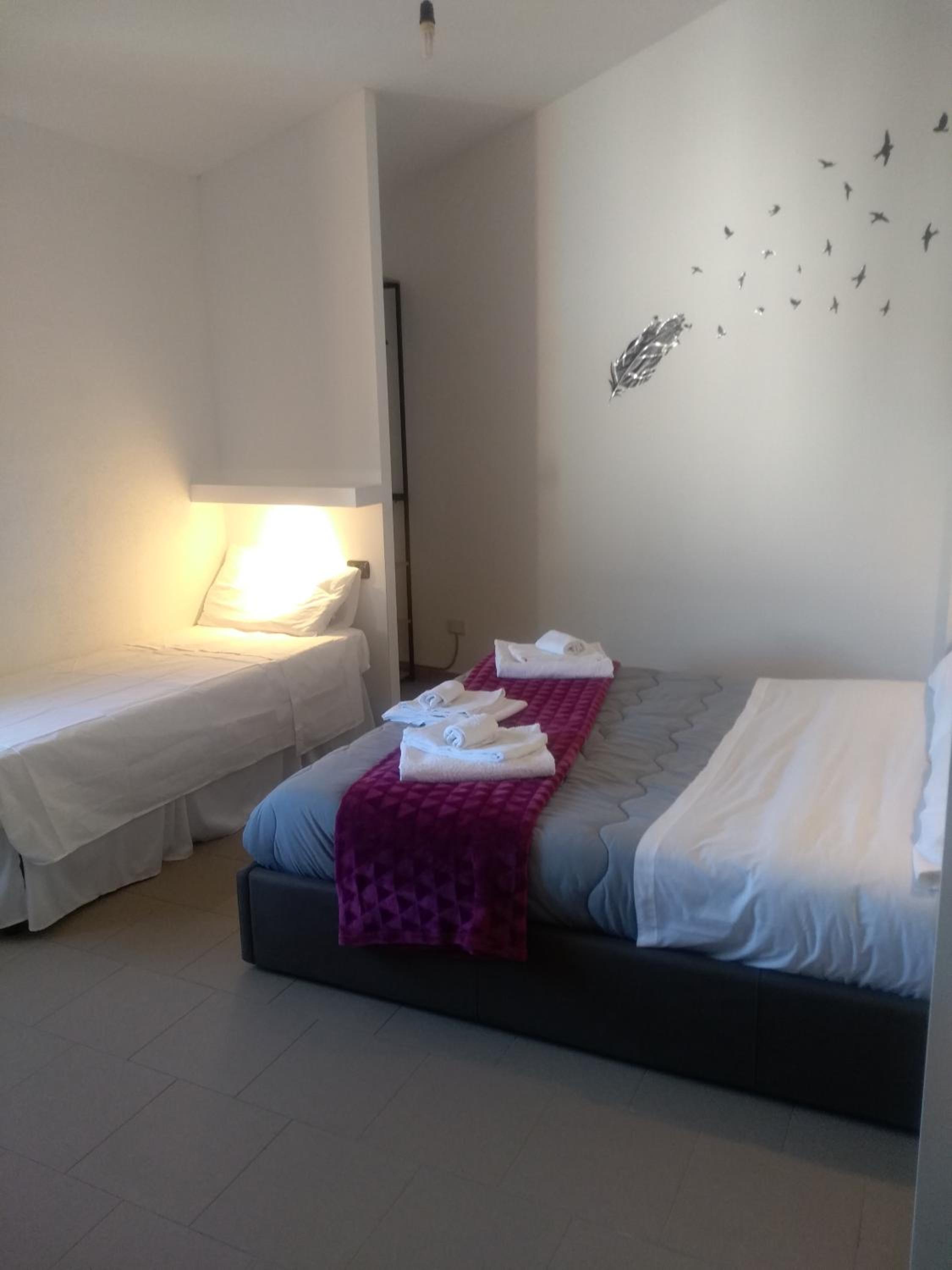 Double Room with Private Bathroom - Photo 1