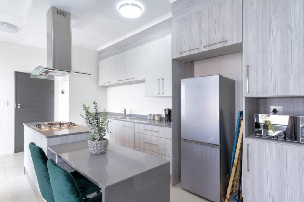 One-Bedroom Apartment - Photo 2