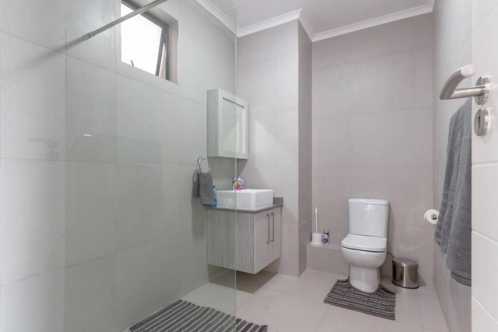 One-Bedroom Apartment - Photo 33