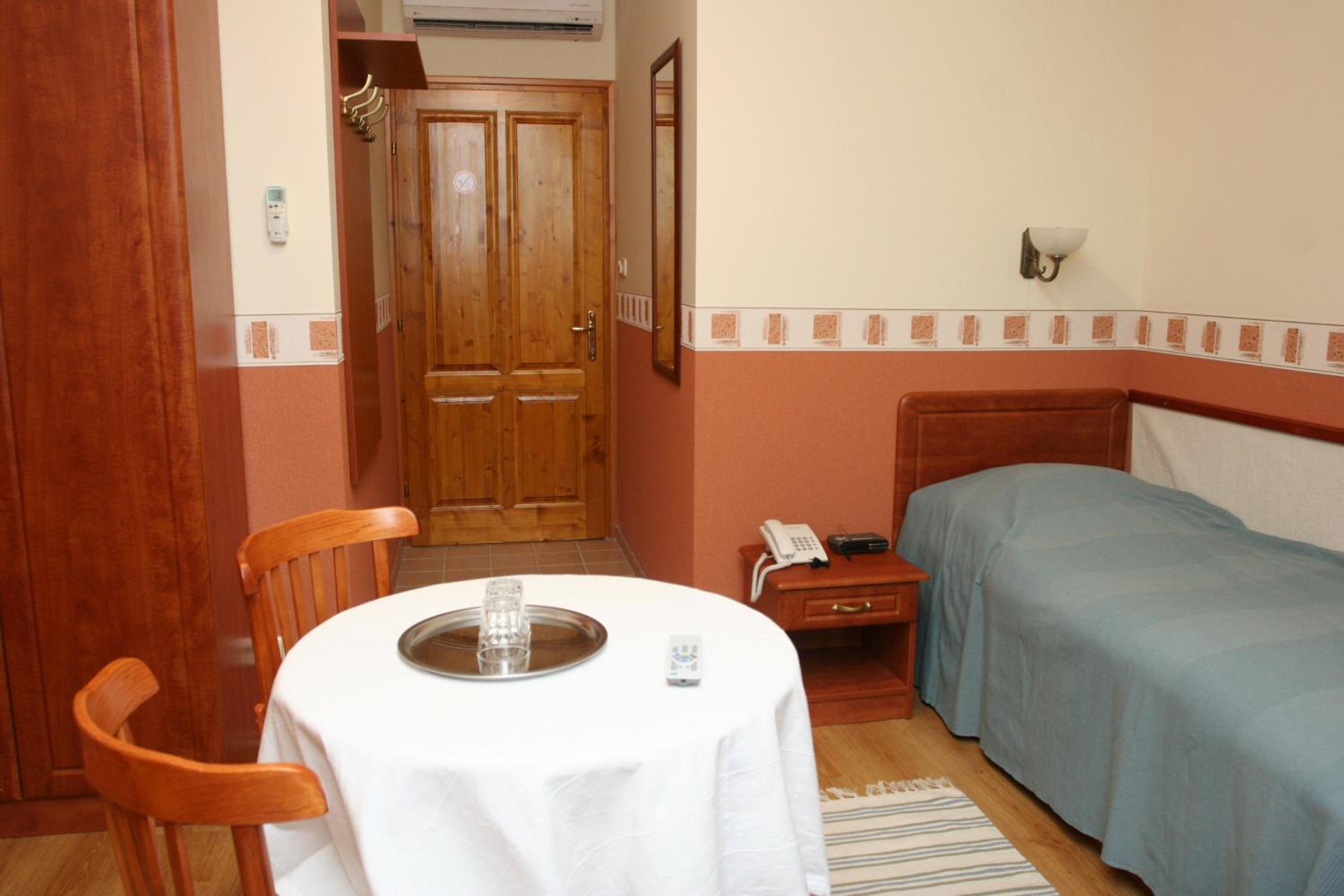 Double or Twin Room photo 2