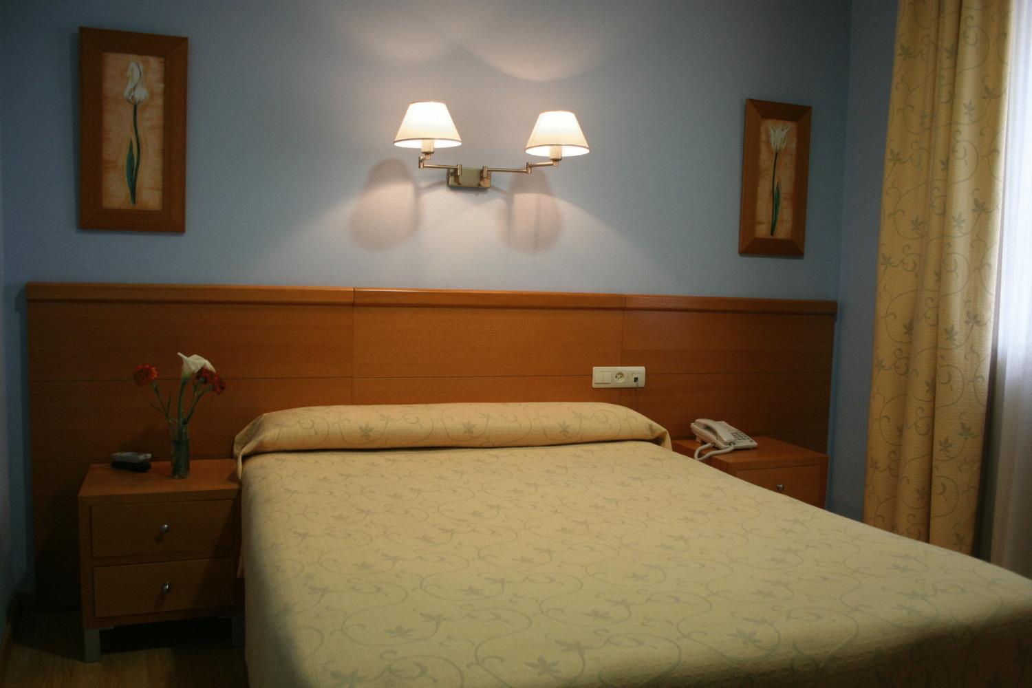 Double or Twin Room - Photo 7