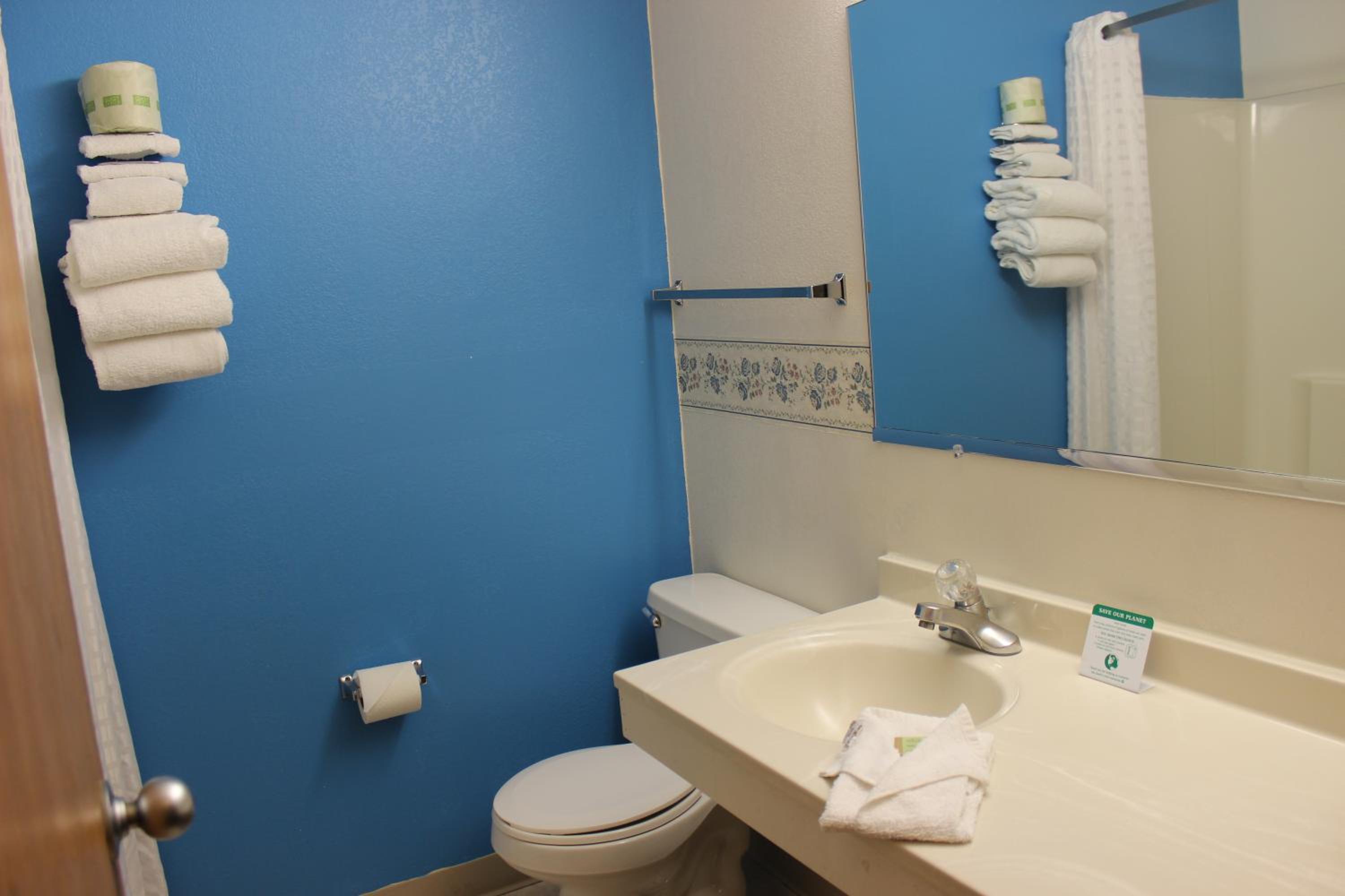 Double Room with Two Double Beds - Non-Smoking - Photo 3