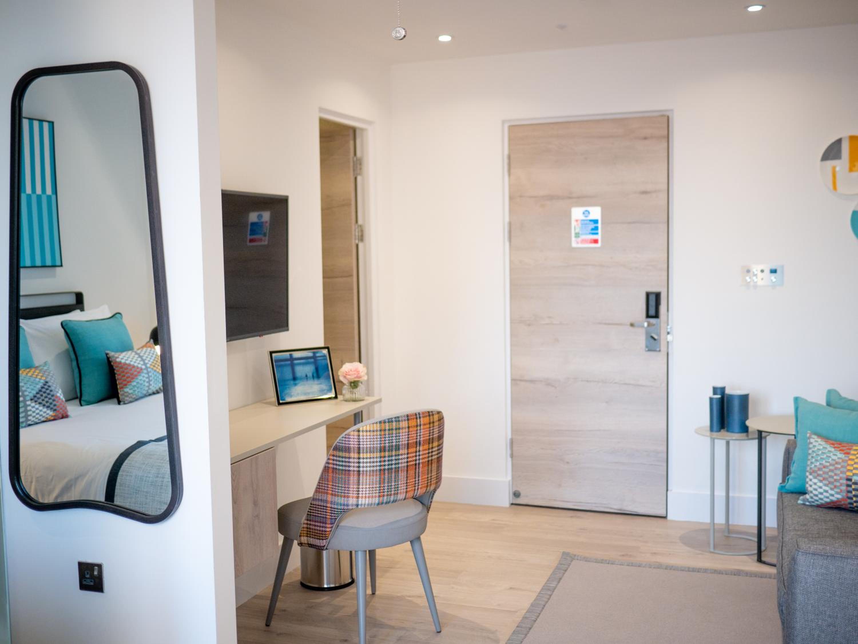 Studio Suite - Photo 10