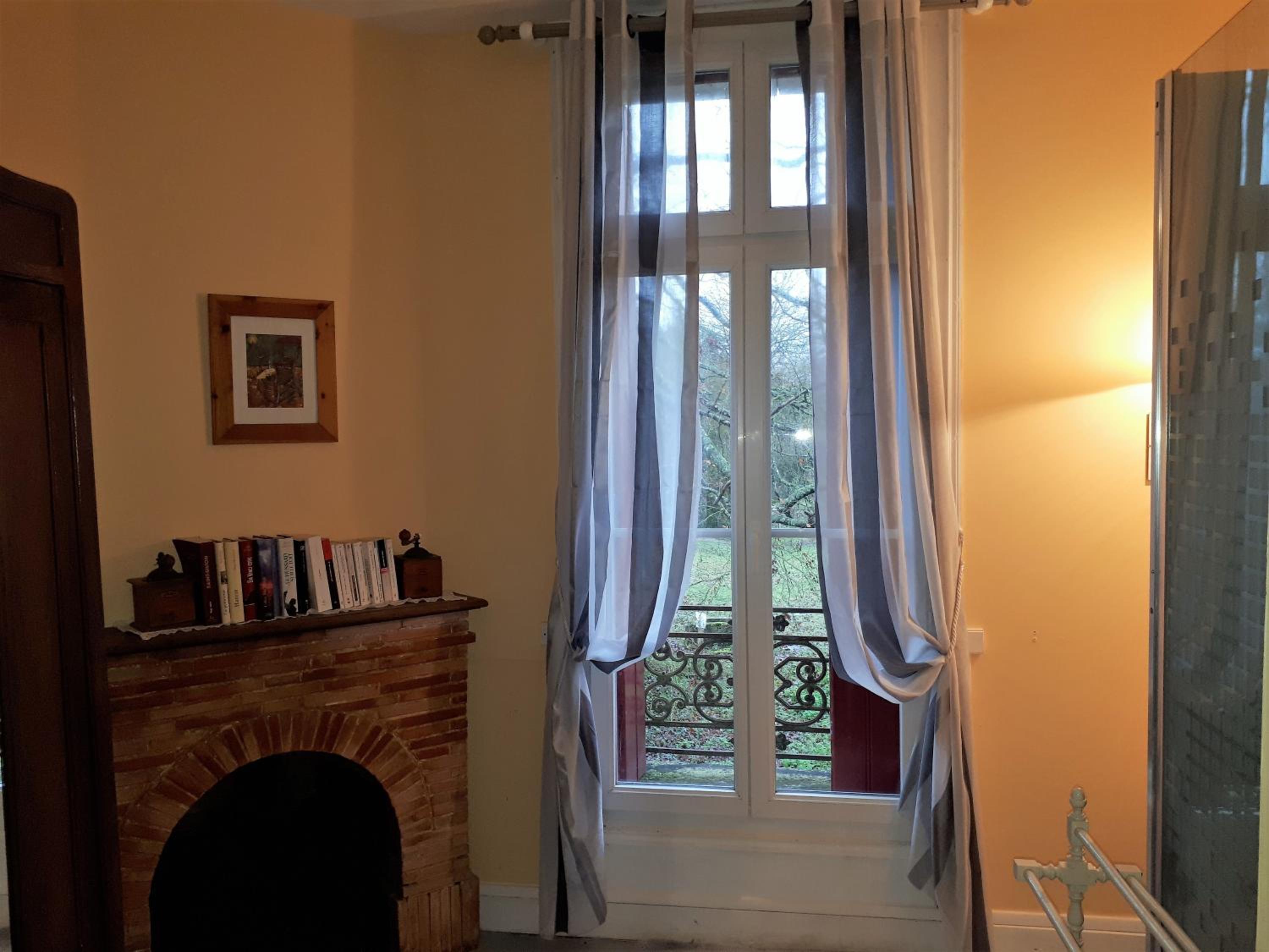 Double Room - Photo 4