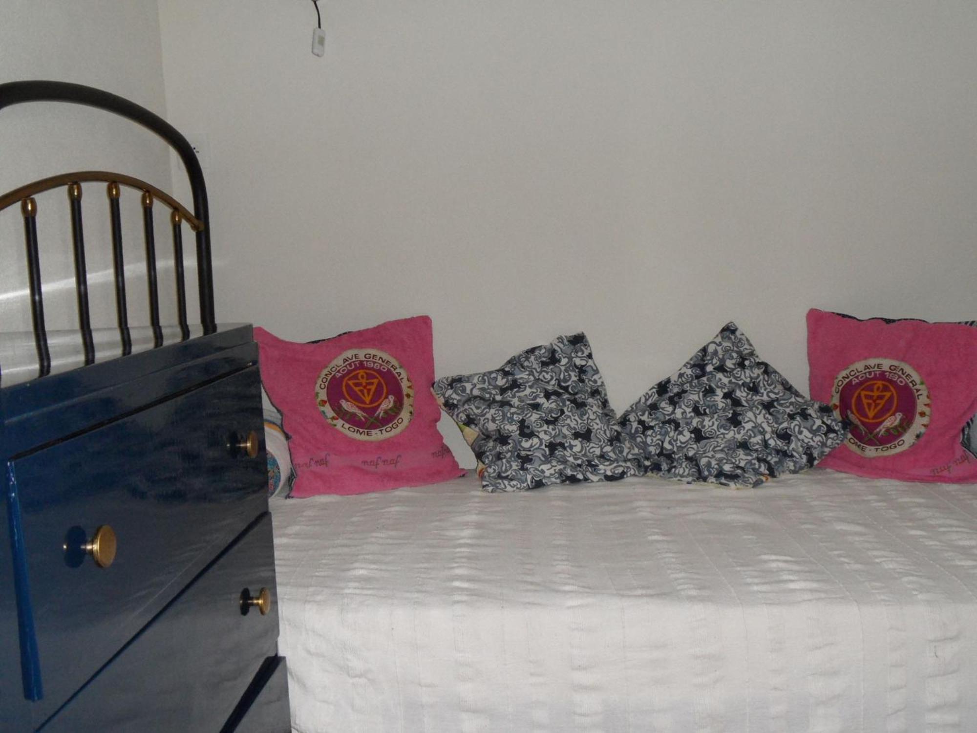 Standard Double Room - Photo 12