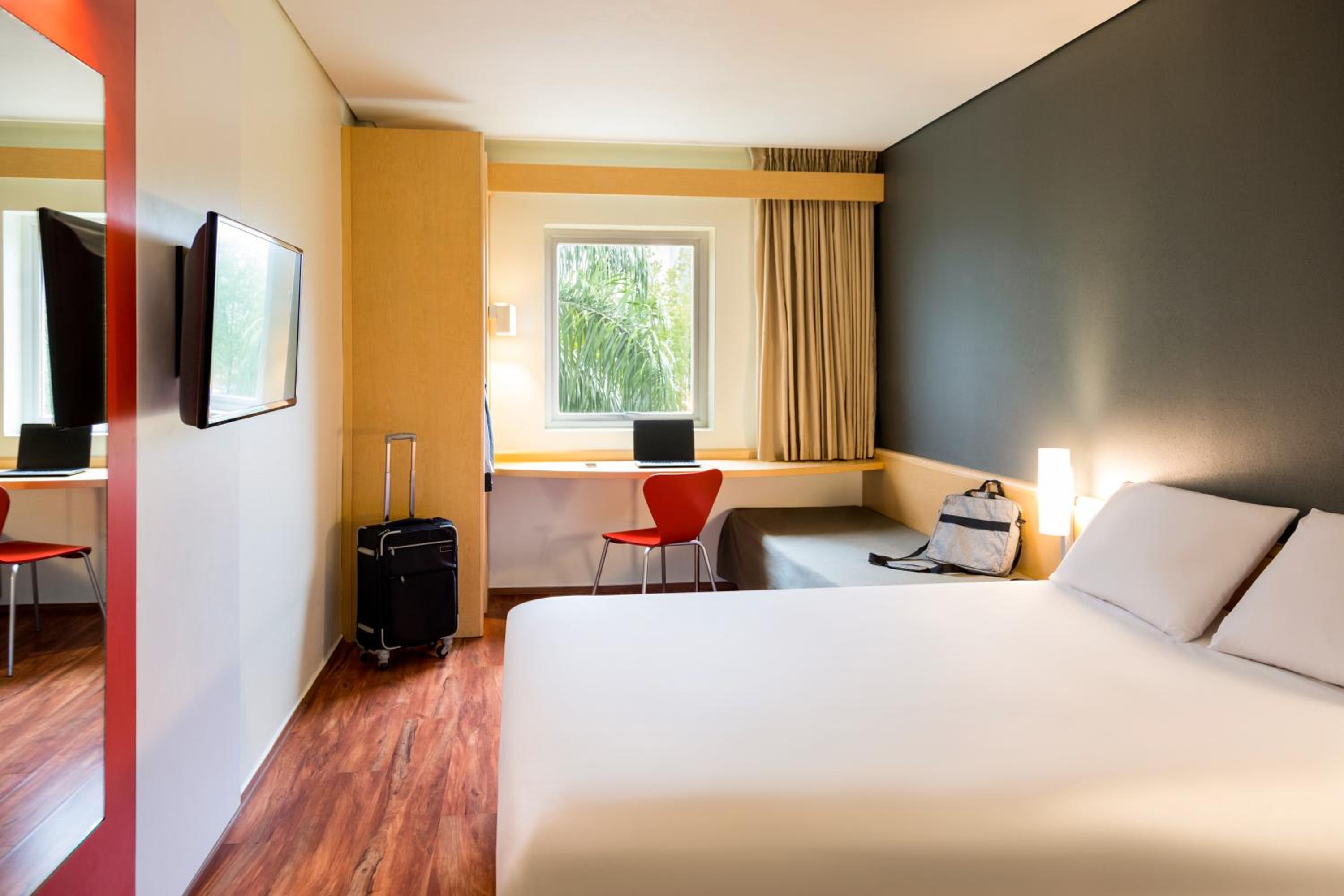 Standard Double Room - Photo 1