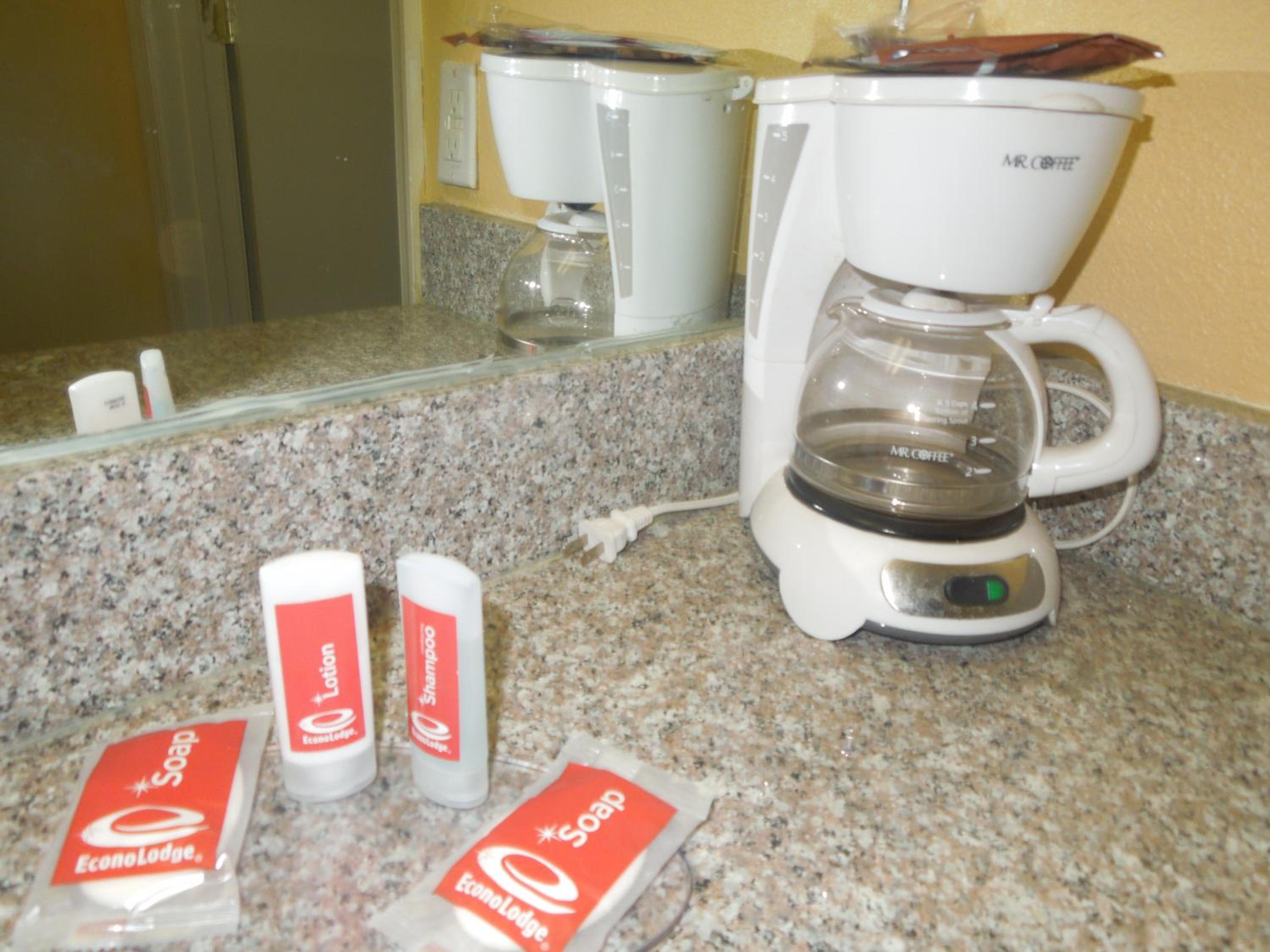 King Room - Non-Smoking - Photo 3