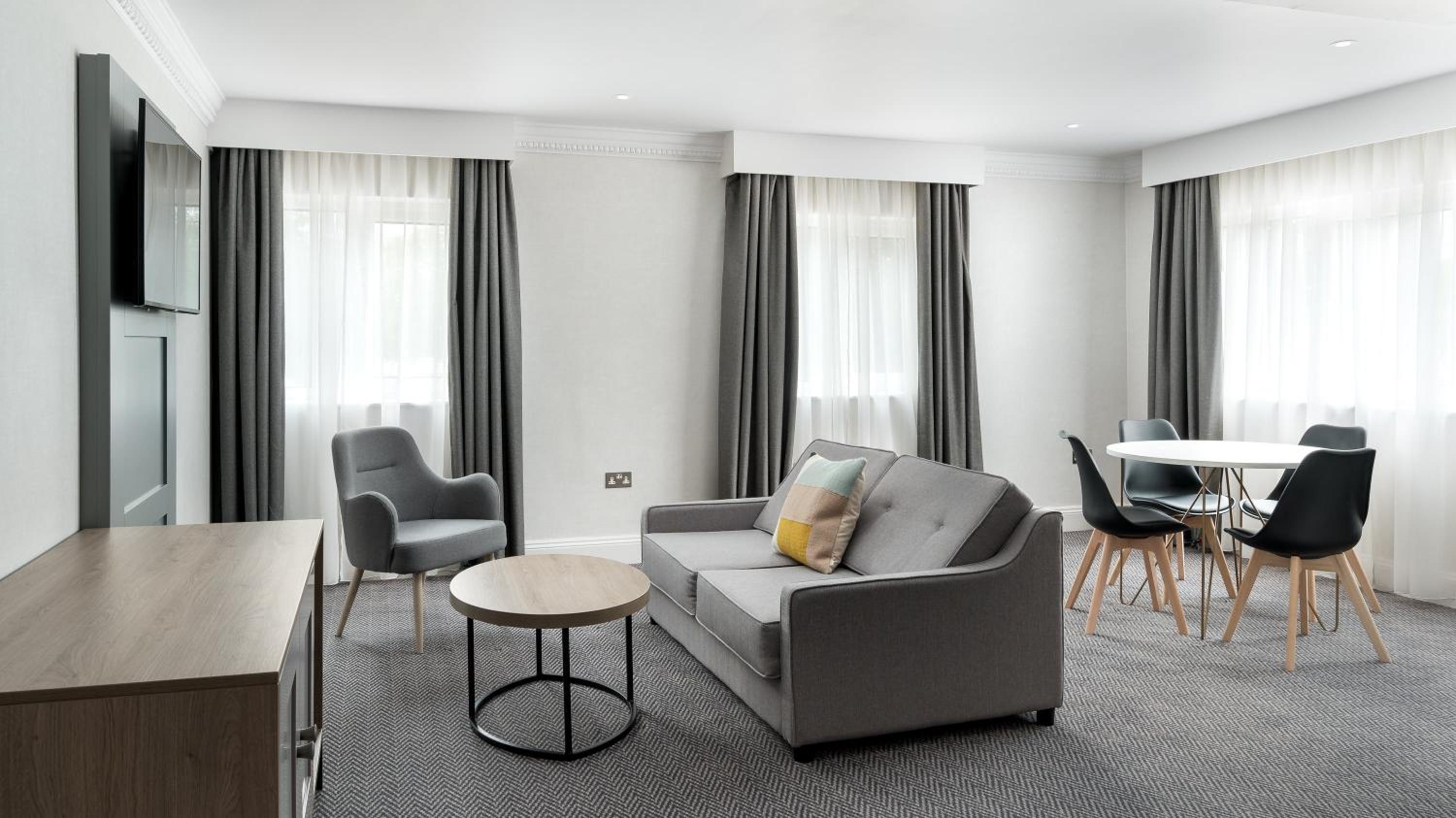 King Suite - Photo 1