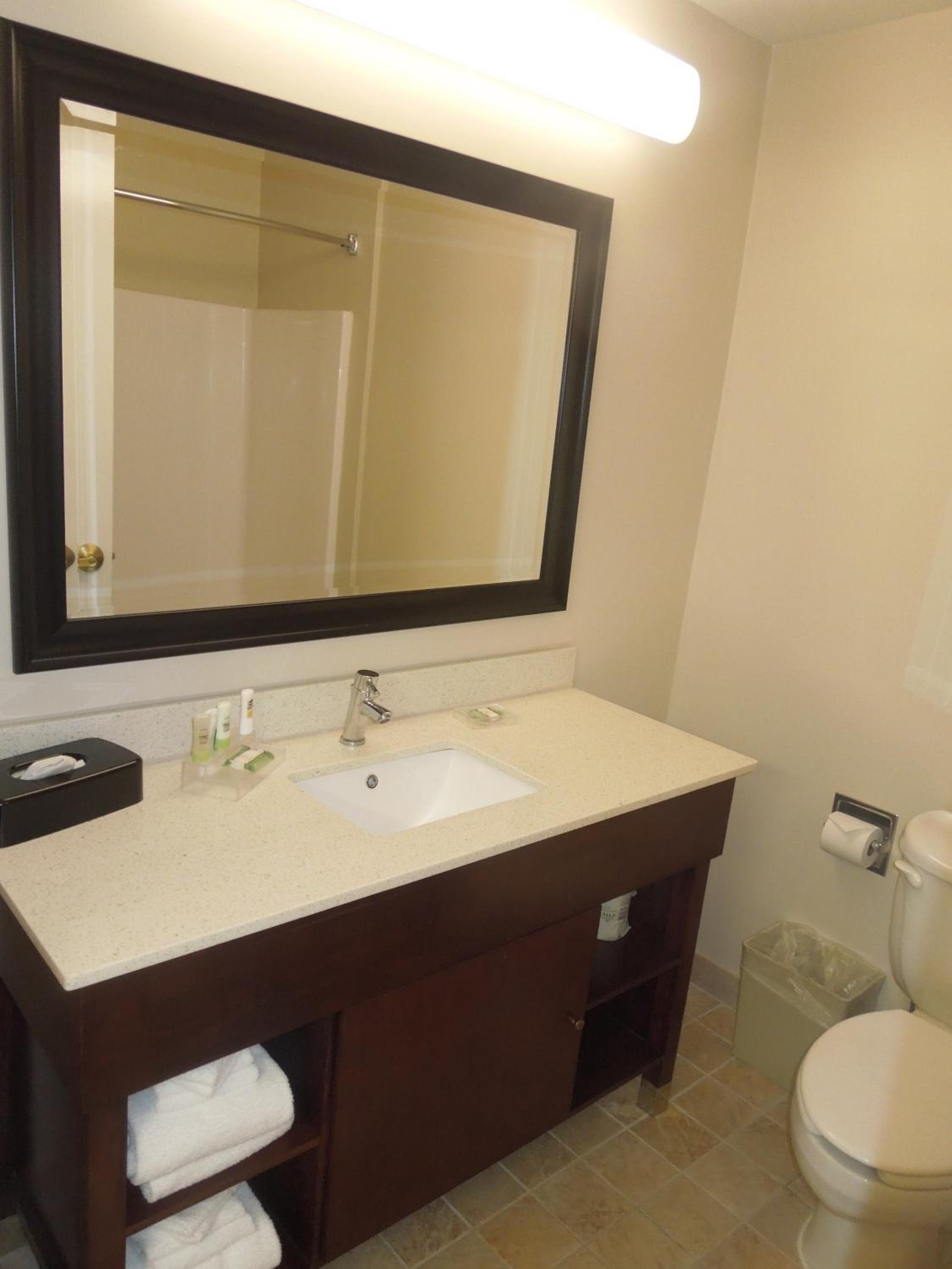 King Room - Disability Access/Non-Smoking - Photo 7