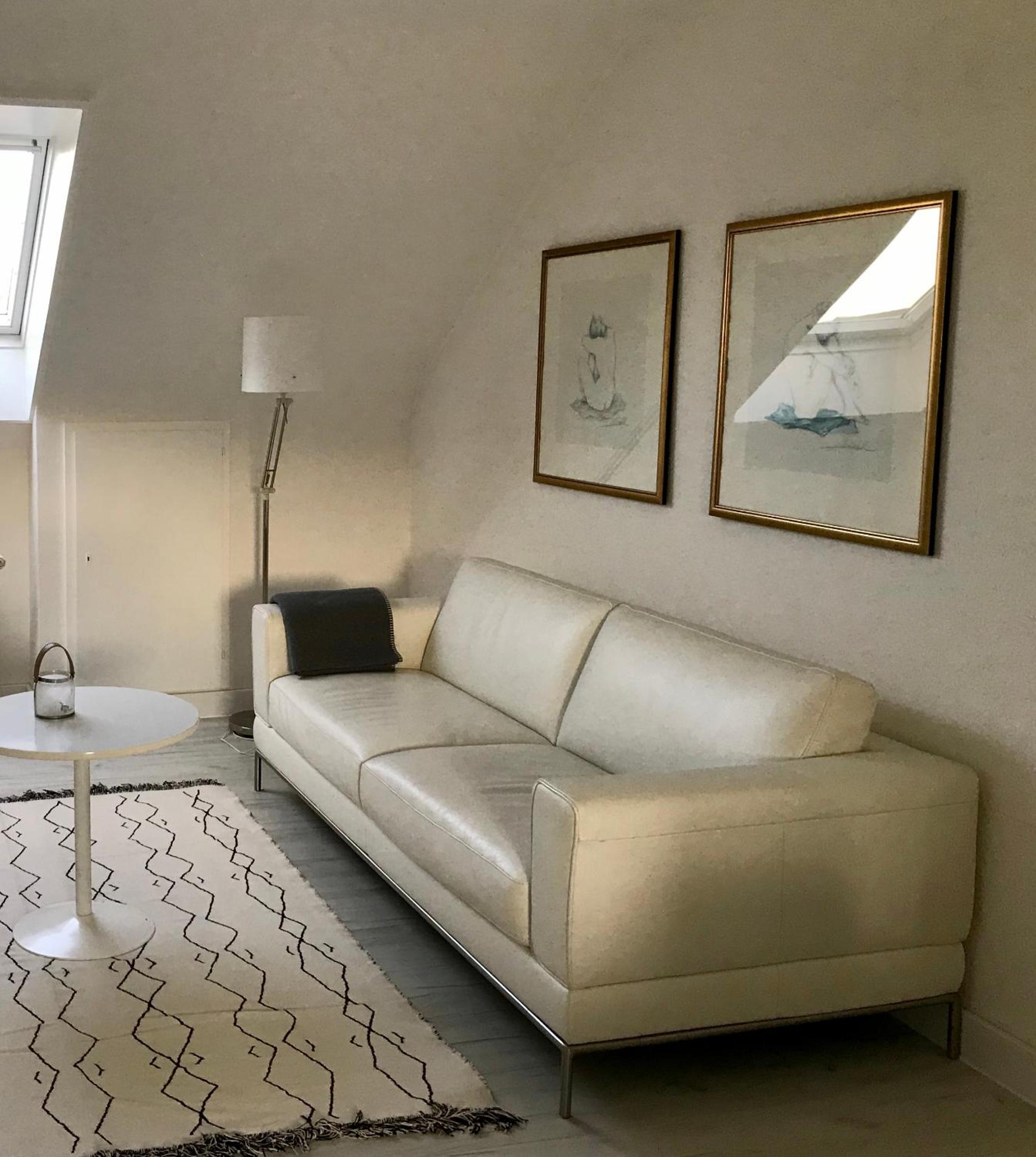 Studio Apartment photo 1