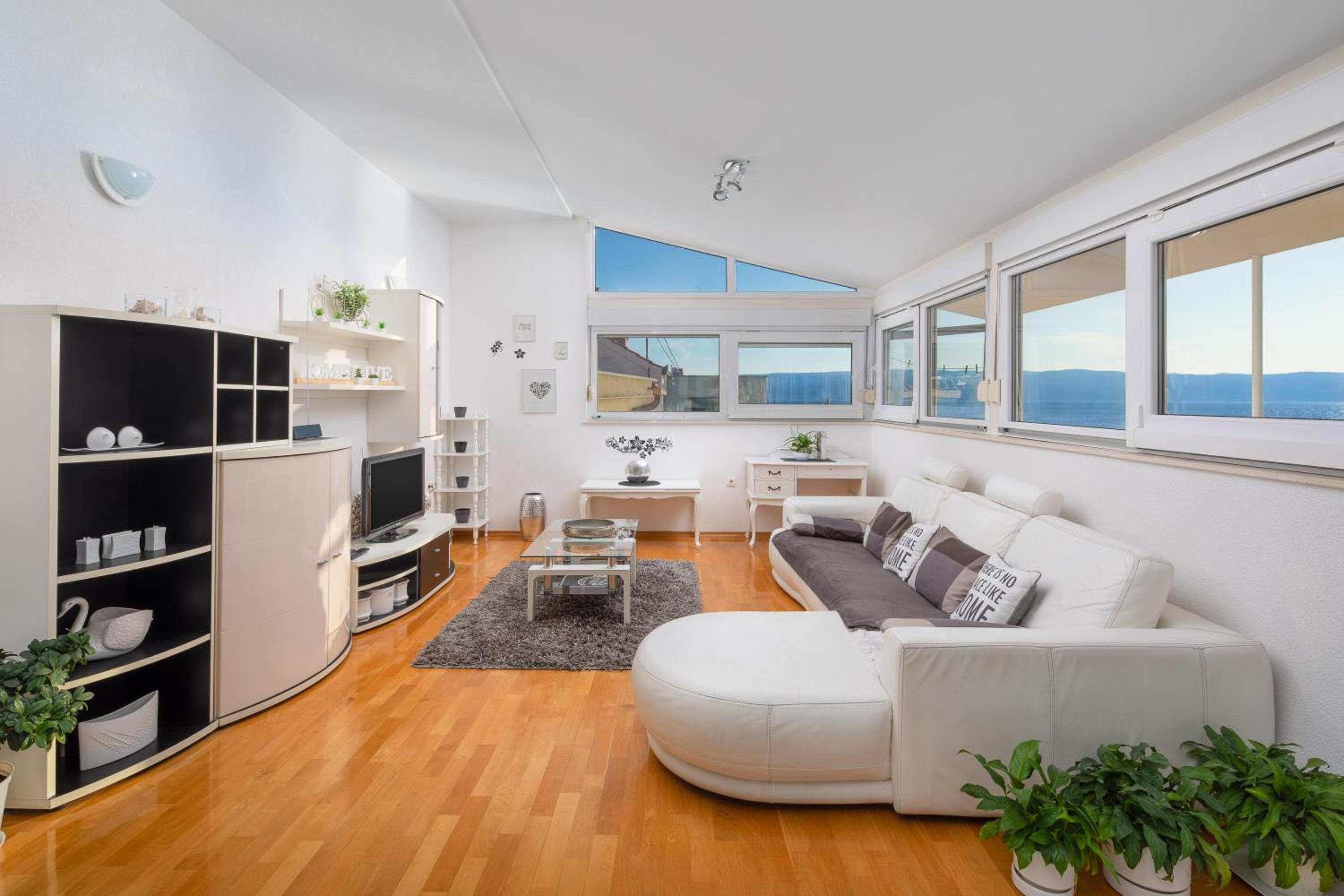 Three-Bedroom Apartment photo 1