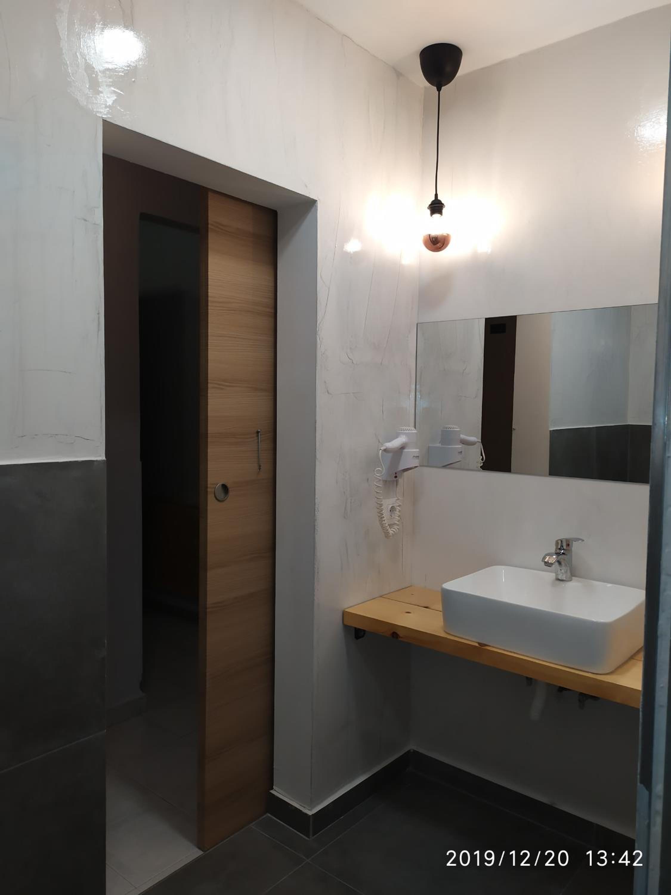 One-Bedroom Apartment (2 - 3 Adults) - Photo 21