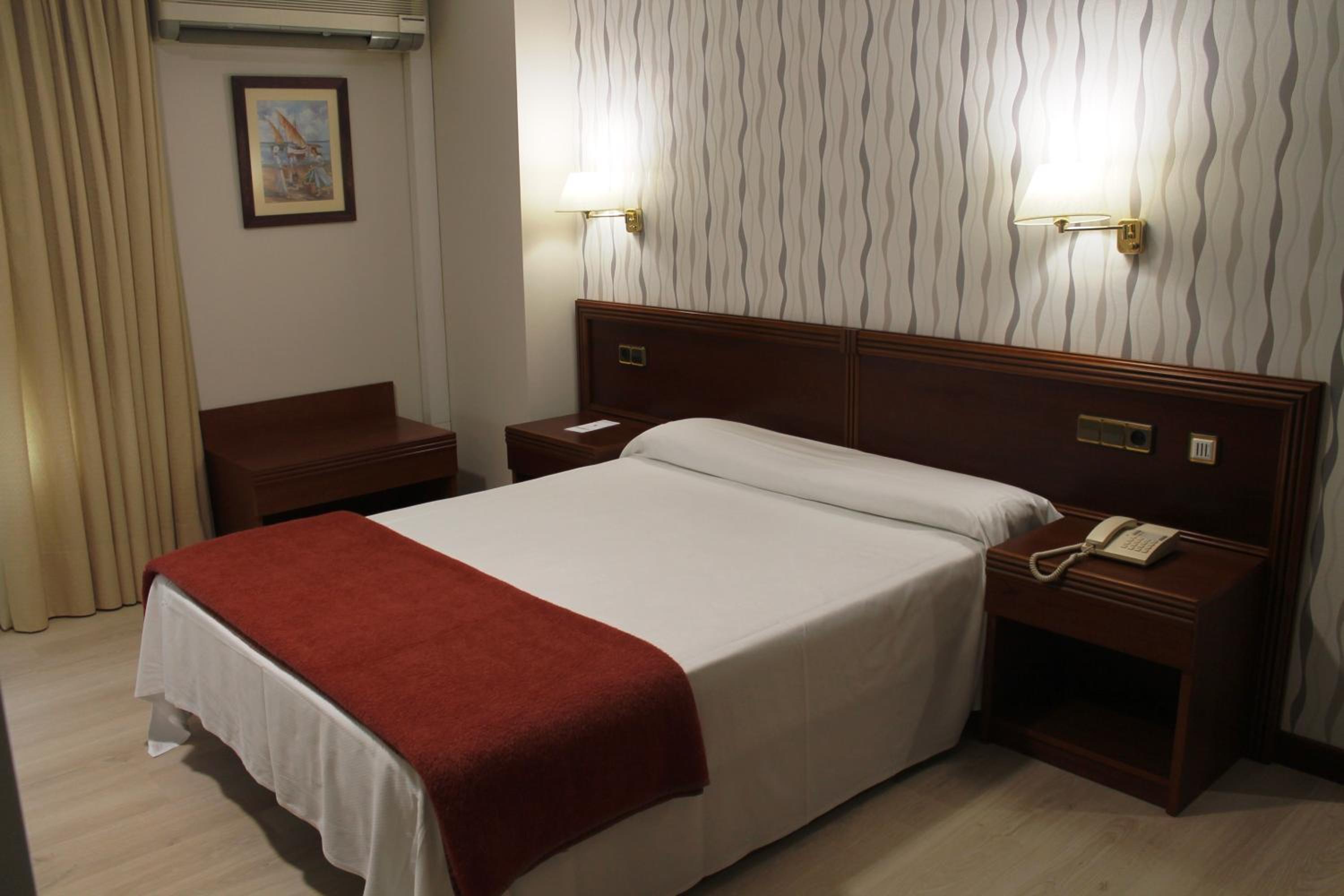 Double Room - Photo 1