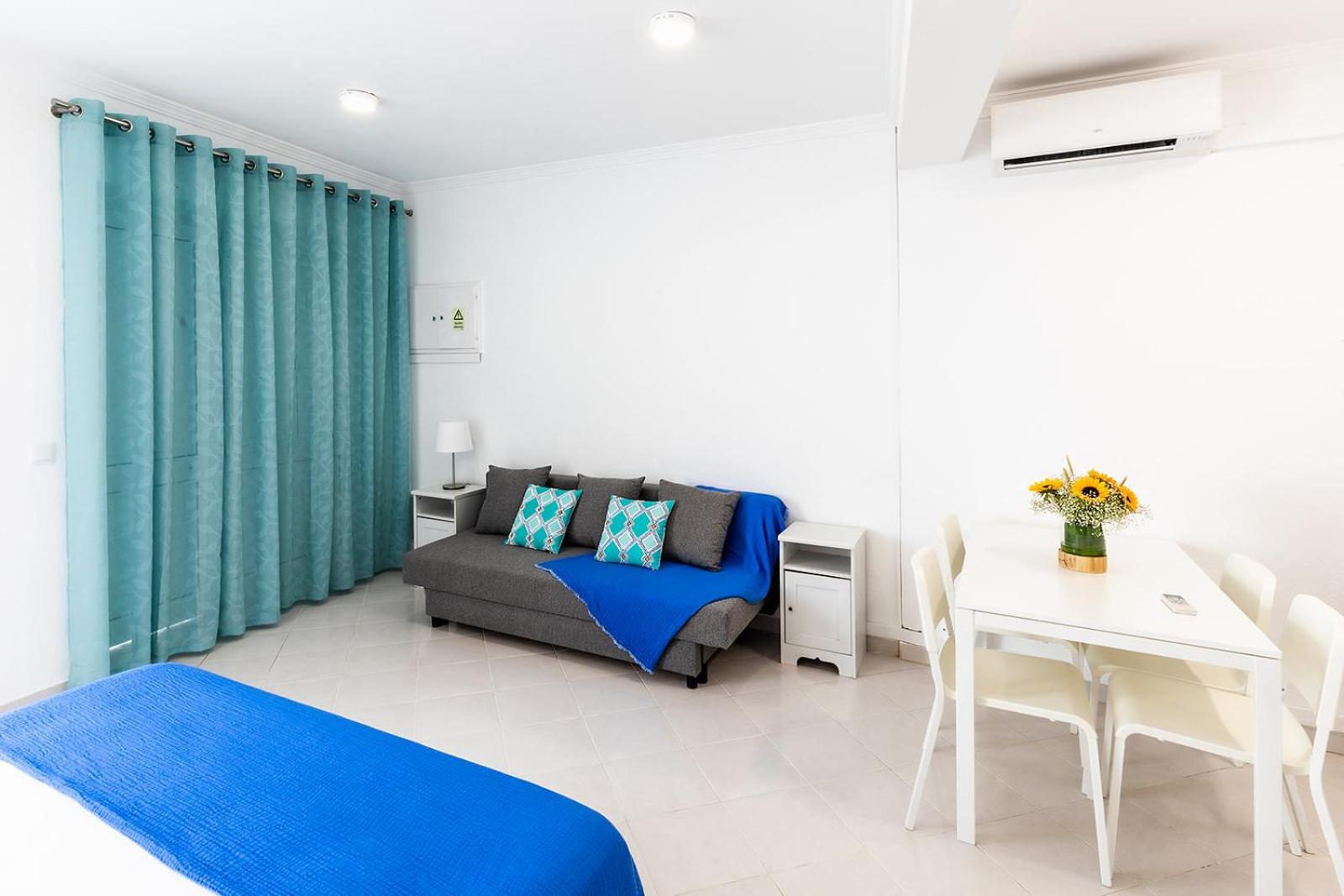 Studio Apartment - Photo 16